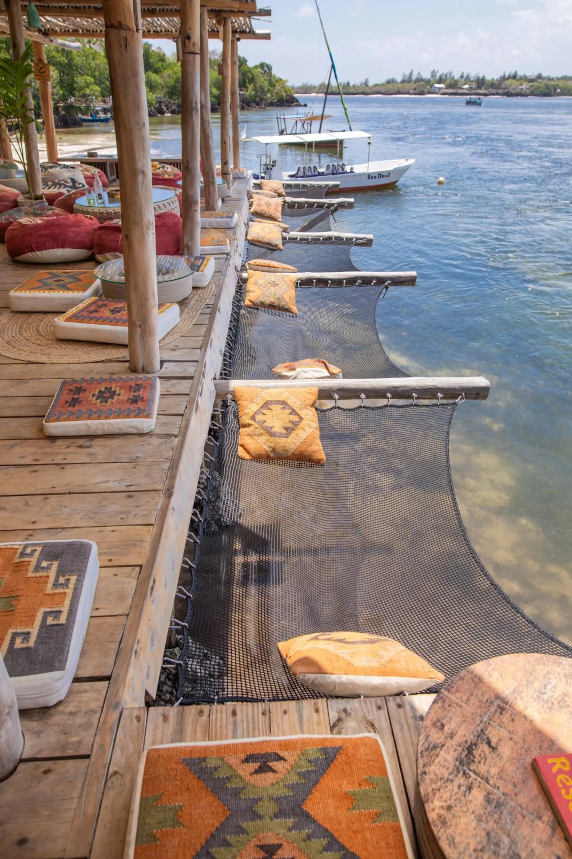 Restaurant/places to eat in Temple Point Resort