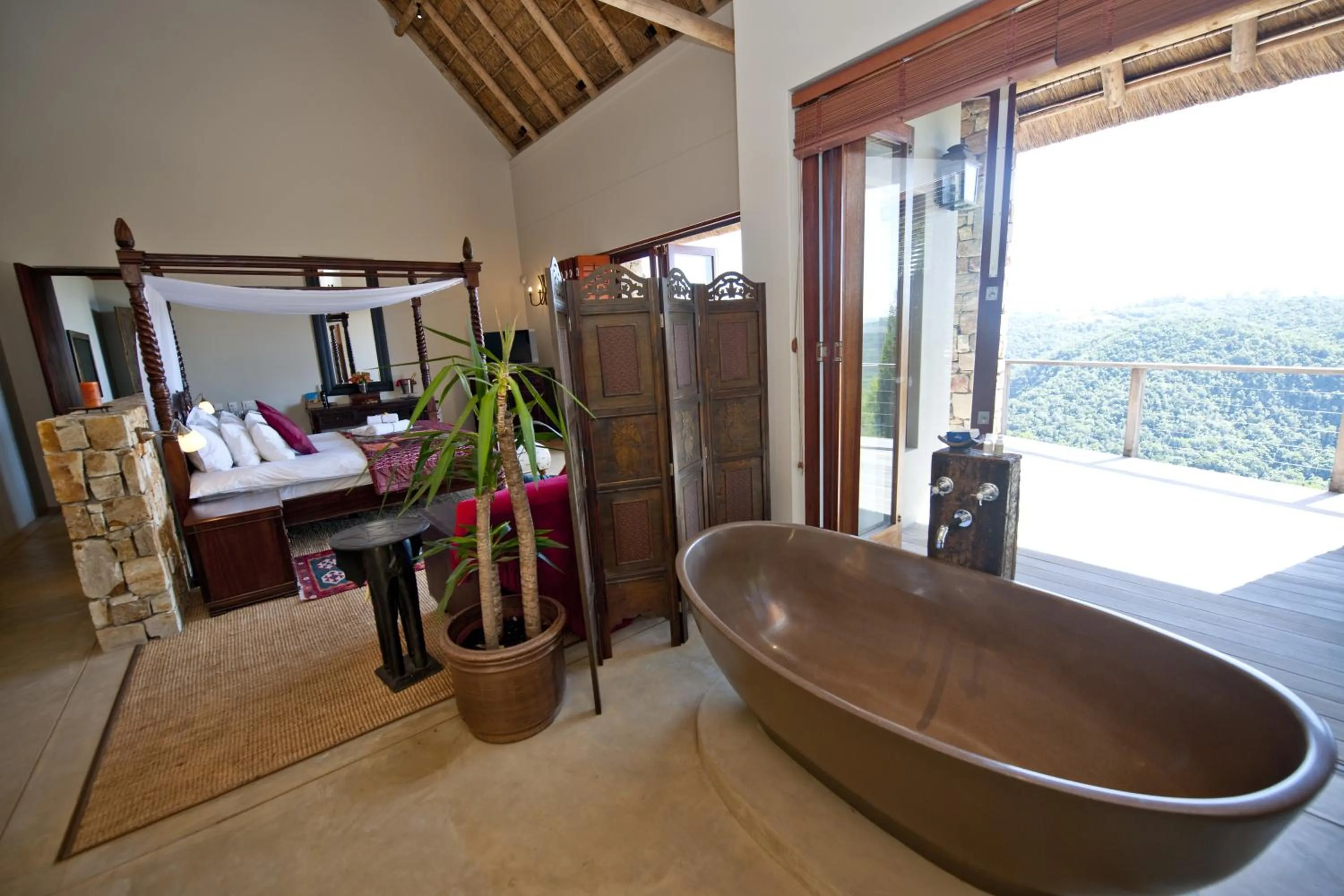 Photo of the whole room, Bed in Tamodi Lodge