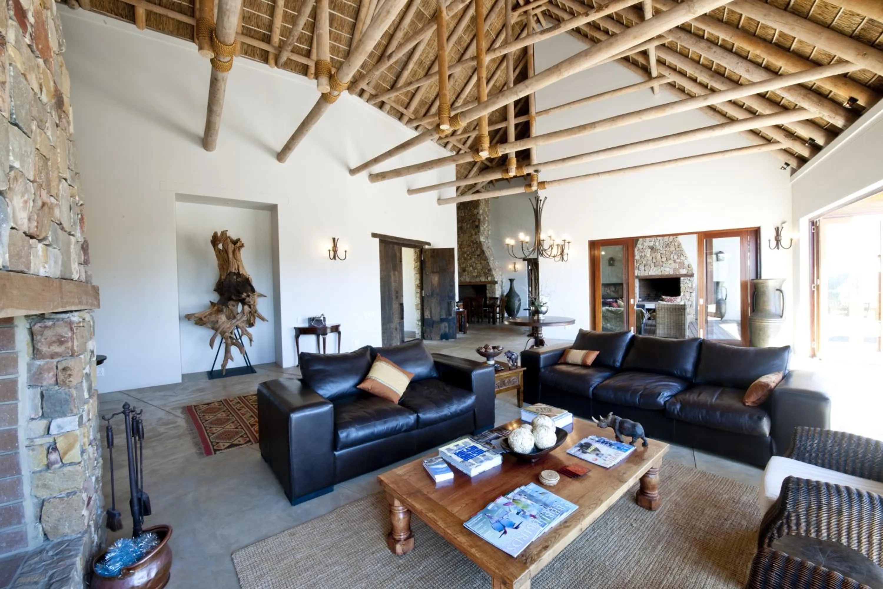 Lounge or bar, Seating Area in Tamodi Lodge
