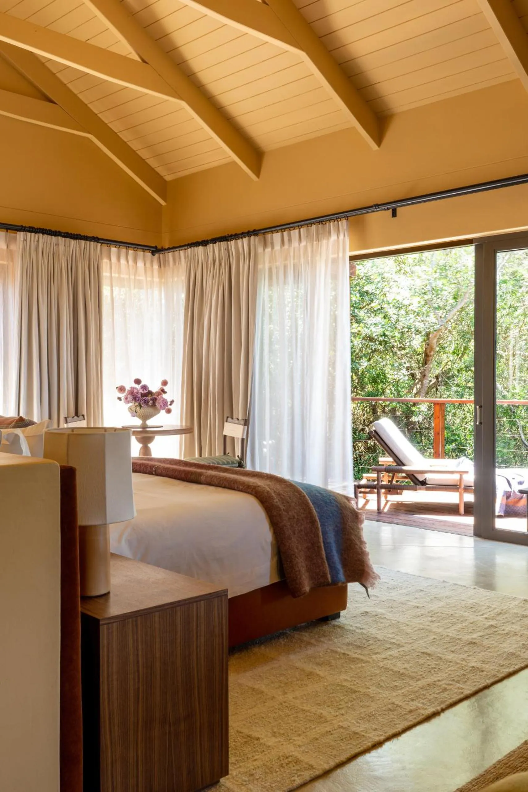 Bed in Tamodi Estate