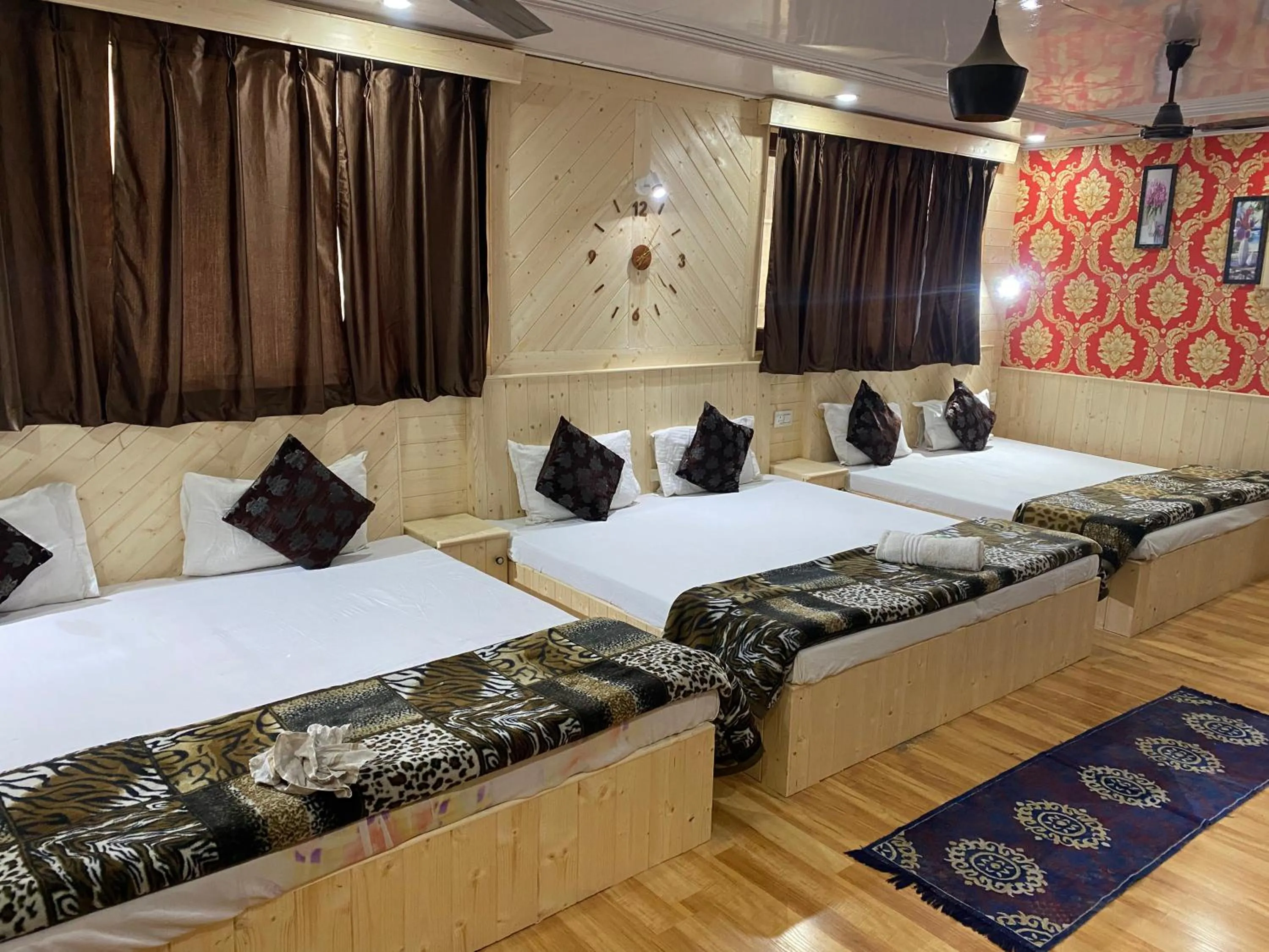 Bed in Hotel Young Mamta