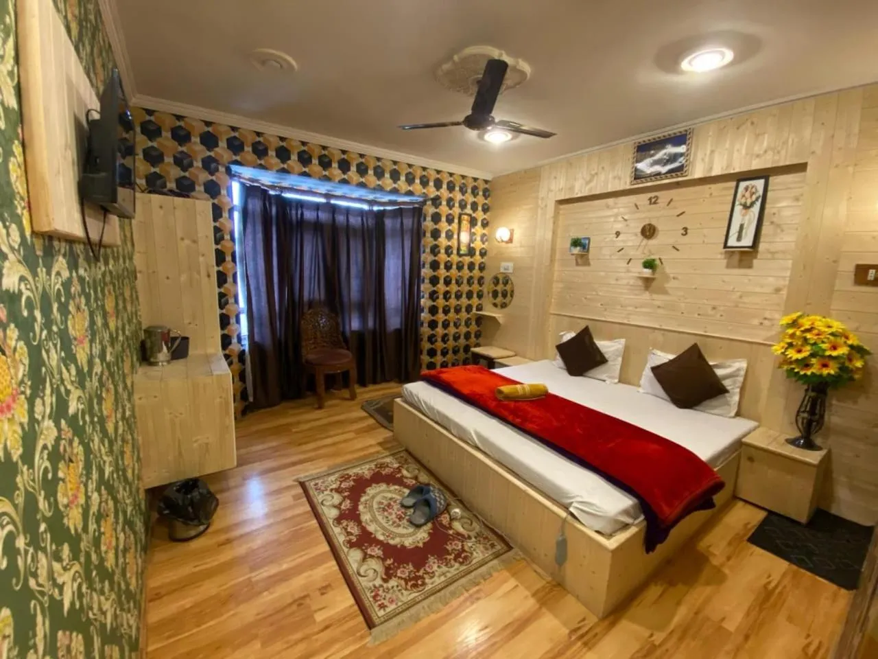 Bed in Hotel Young Mamta