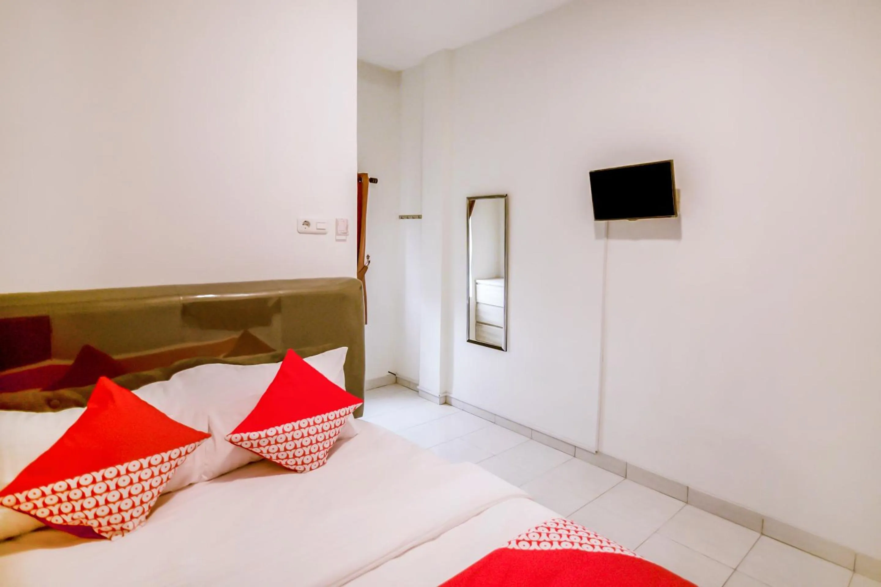 Bedroom in OYO 183 The Pipe House