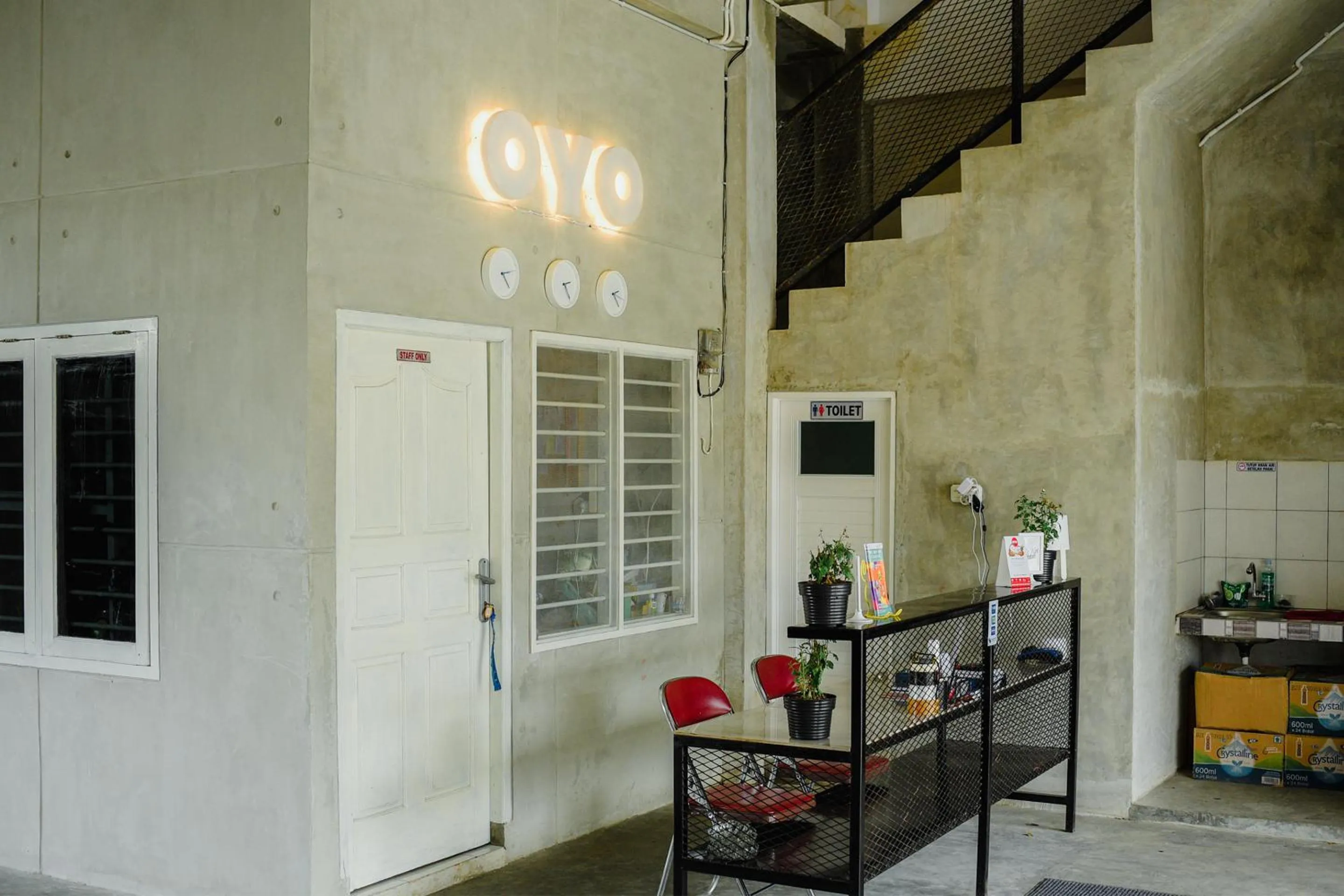 Lobby or reception in OYO 183 The Pipe House