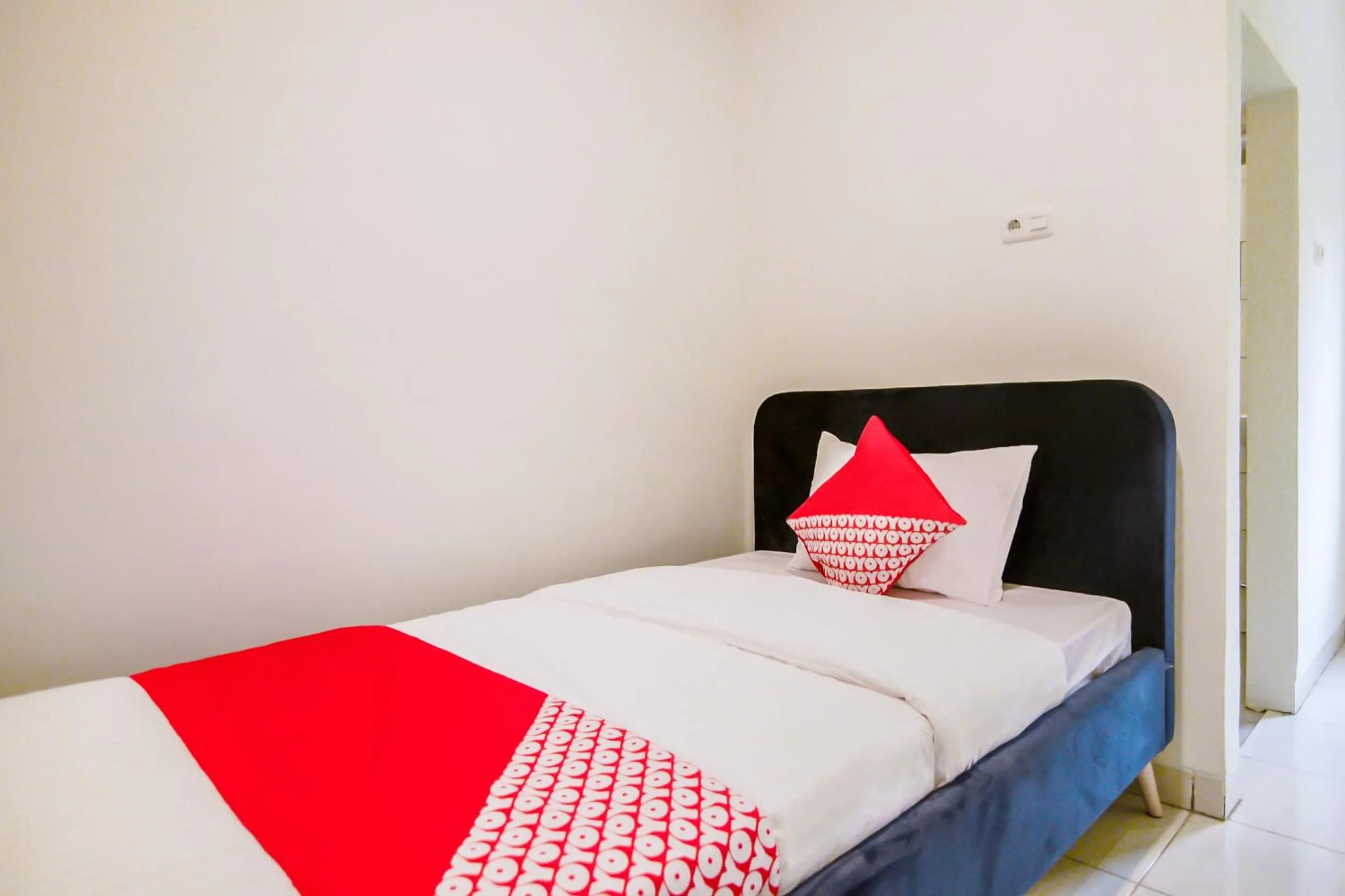 Bedroom in OYO 183 The Pipe House