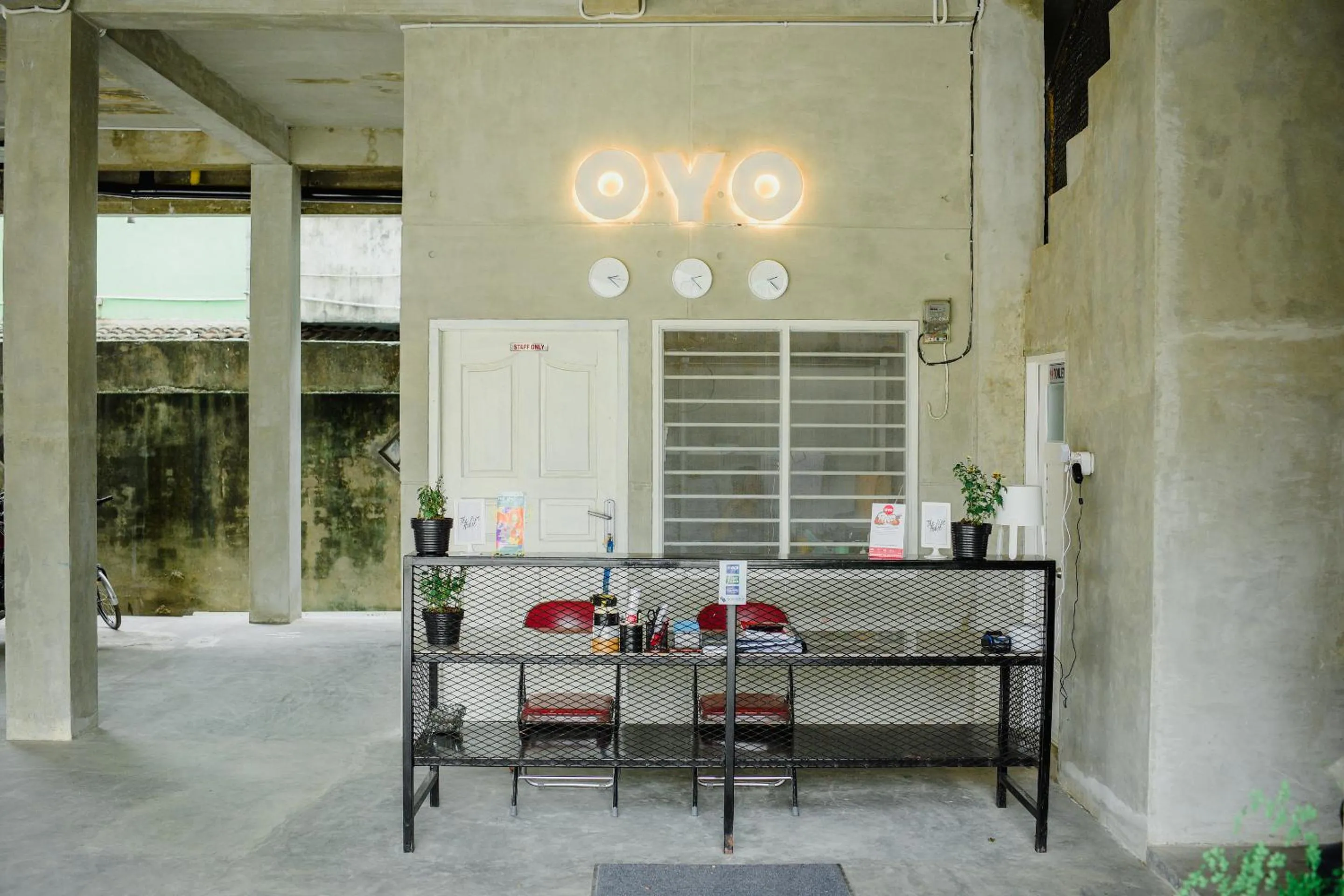 Lobby or reception in OYO 183 The Pipe House