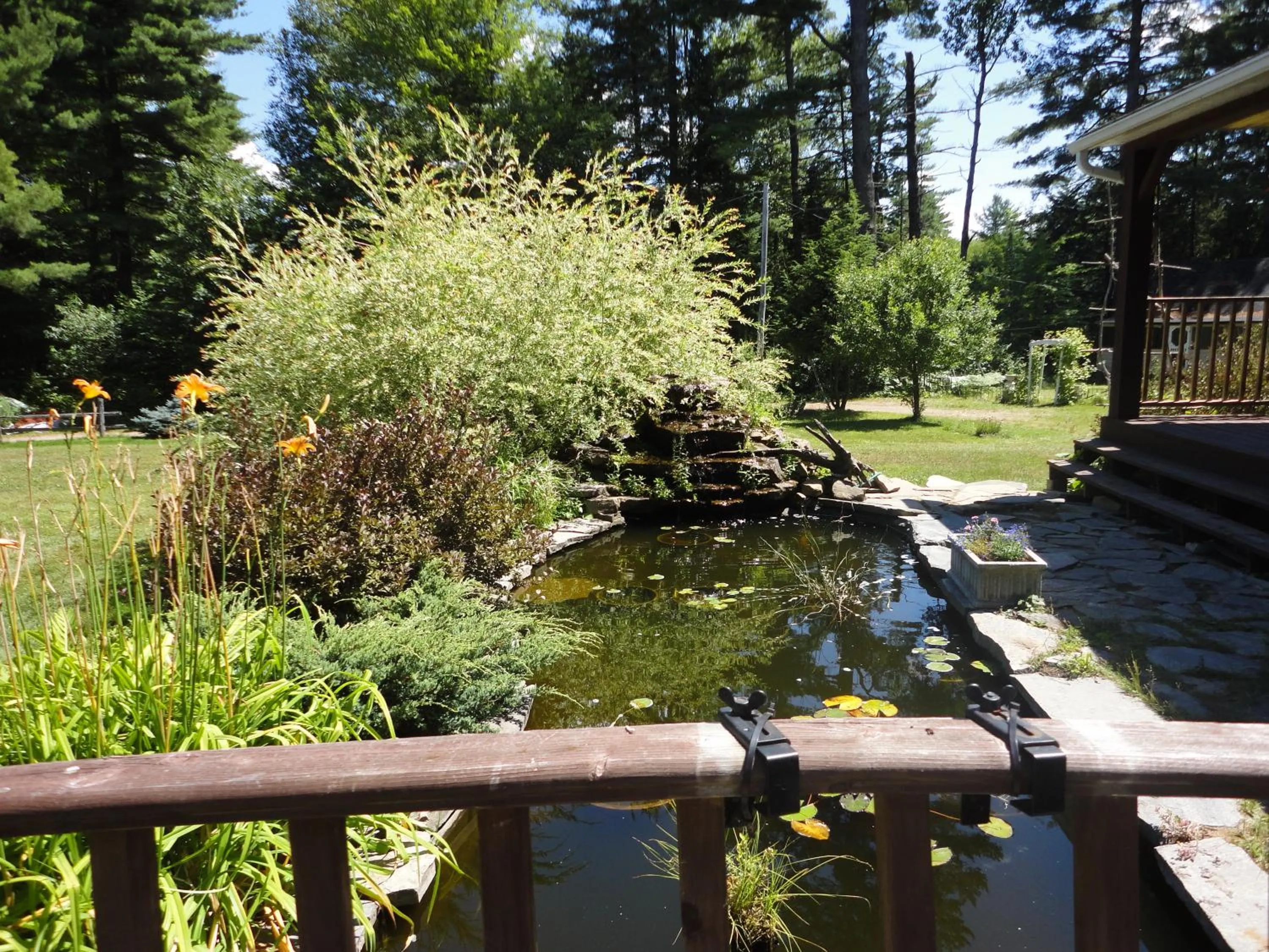 Garden in Dwight Riverside Inn