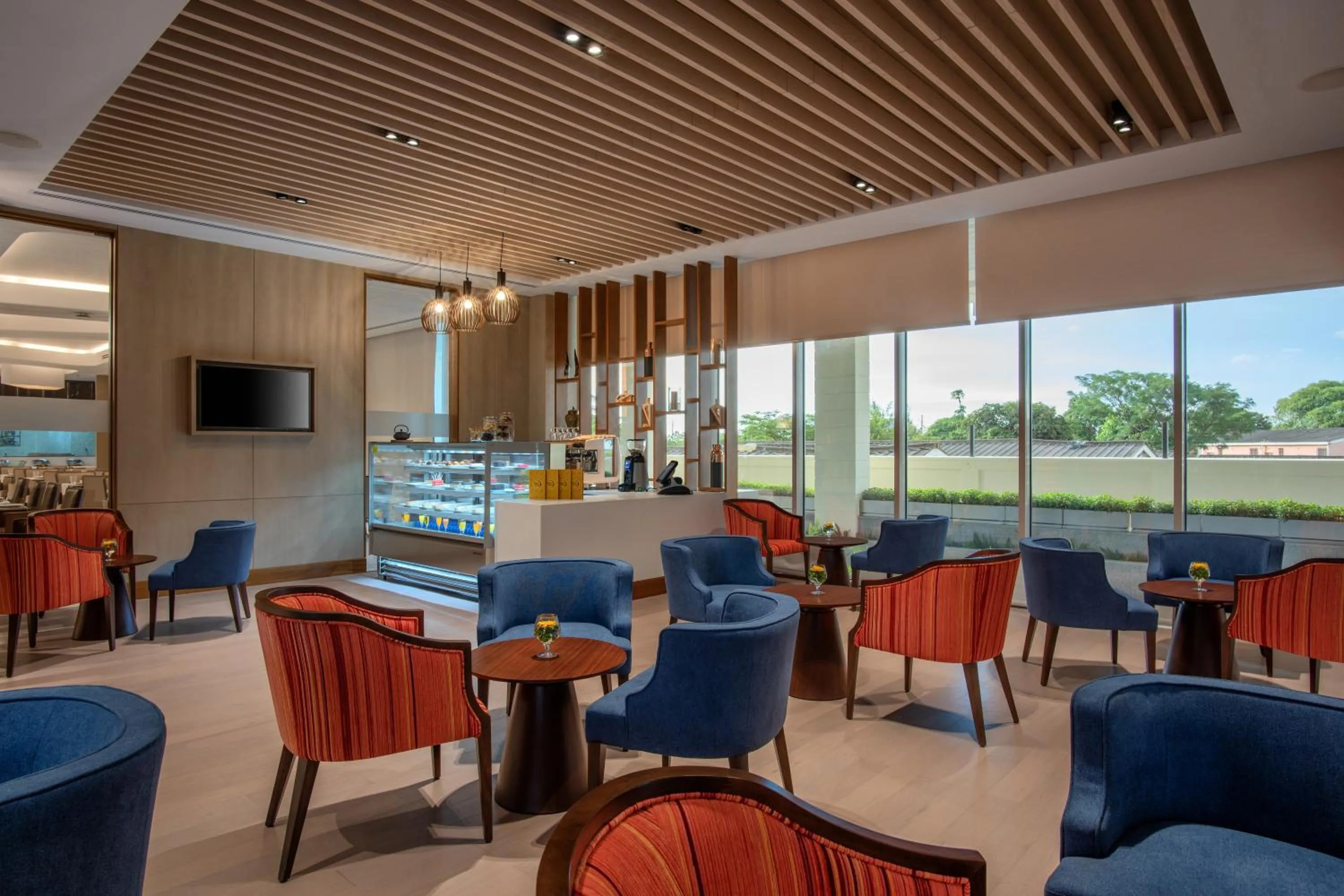 Food and drinks in Neelkanth Sarovar Premiere