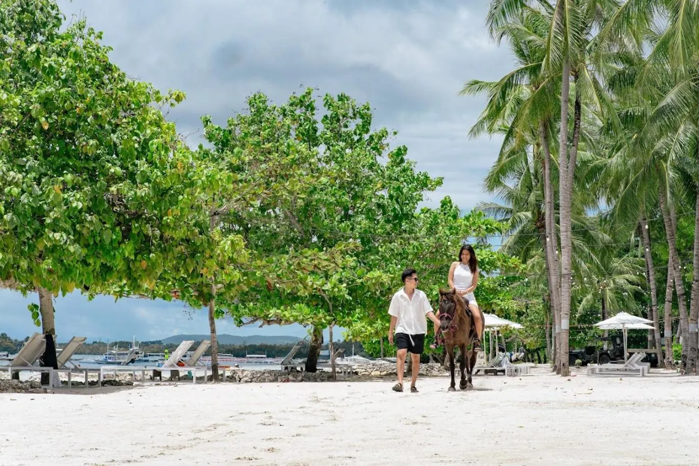 Property building in Modala Beach Resort