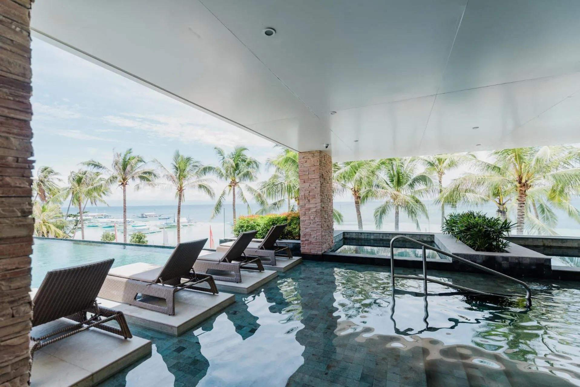 Beach in Modala Beach Resort