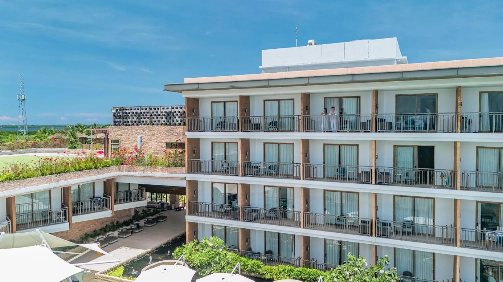 Property building in Modala Beach Resort