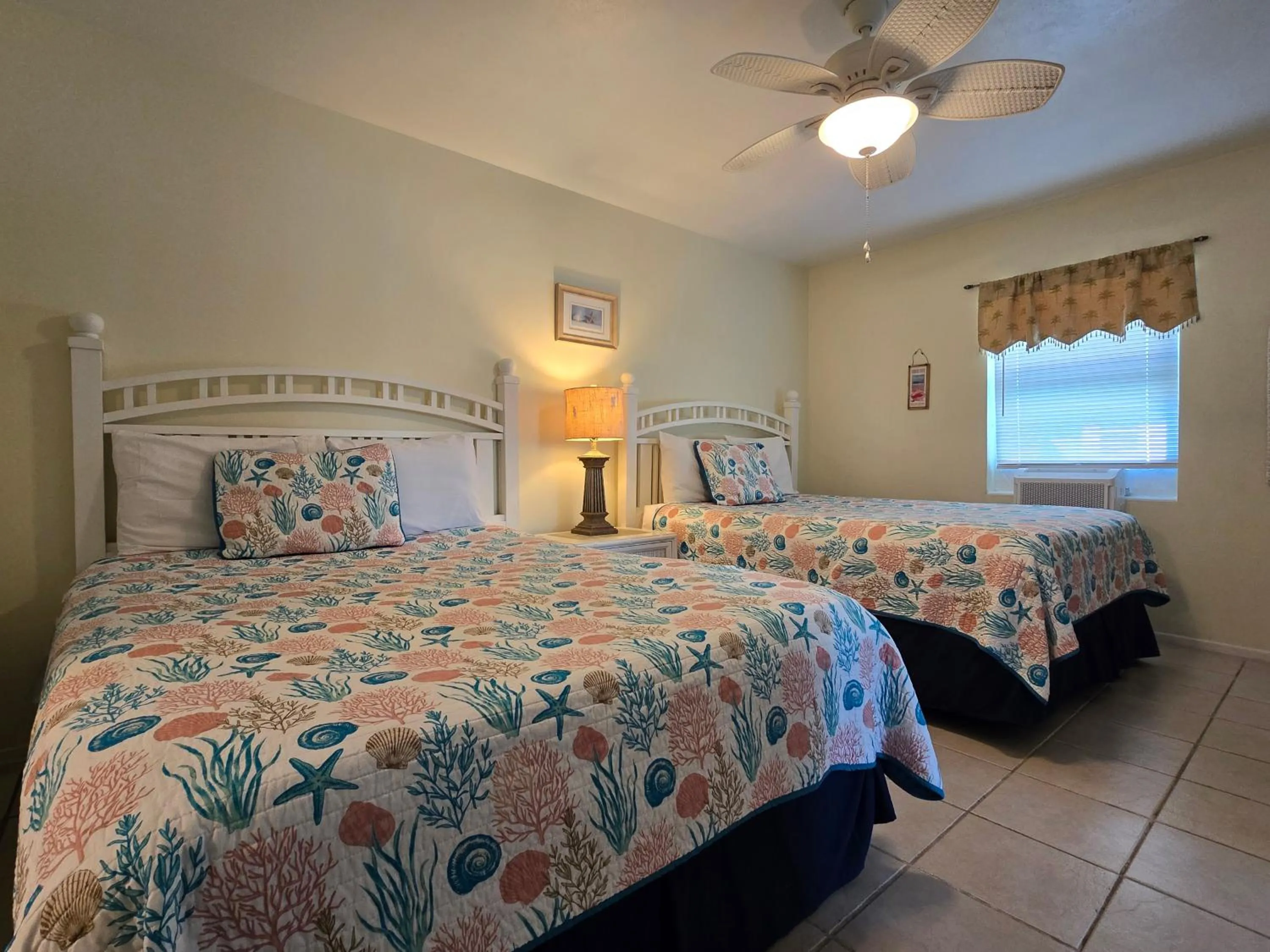 Bed in Oceanfront Sea Scape Motel
