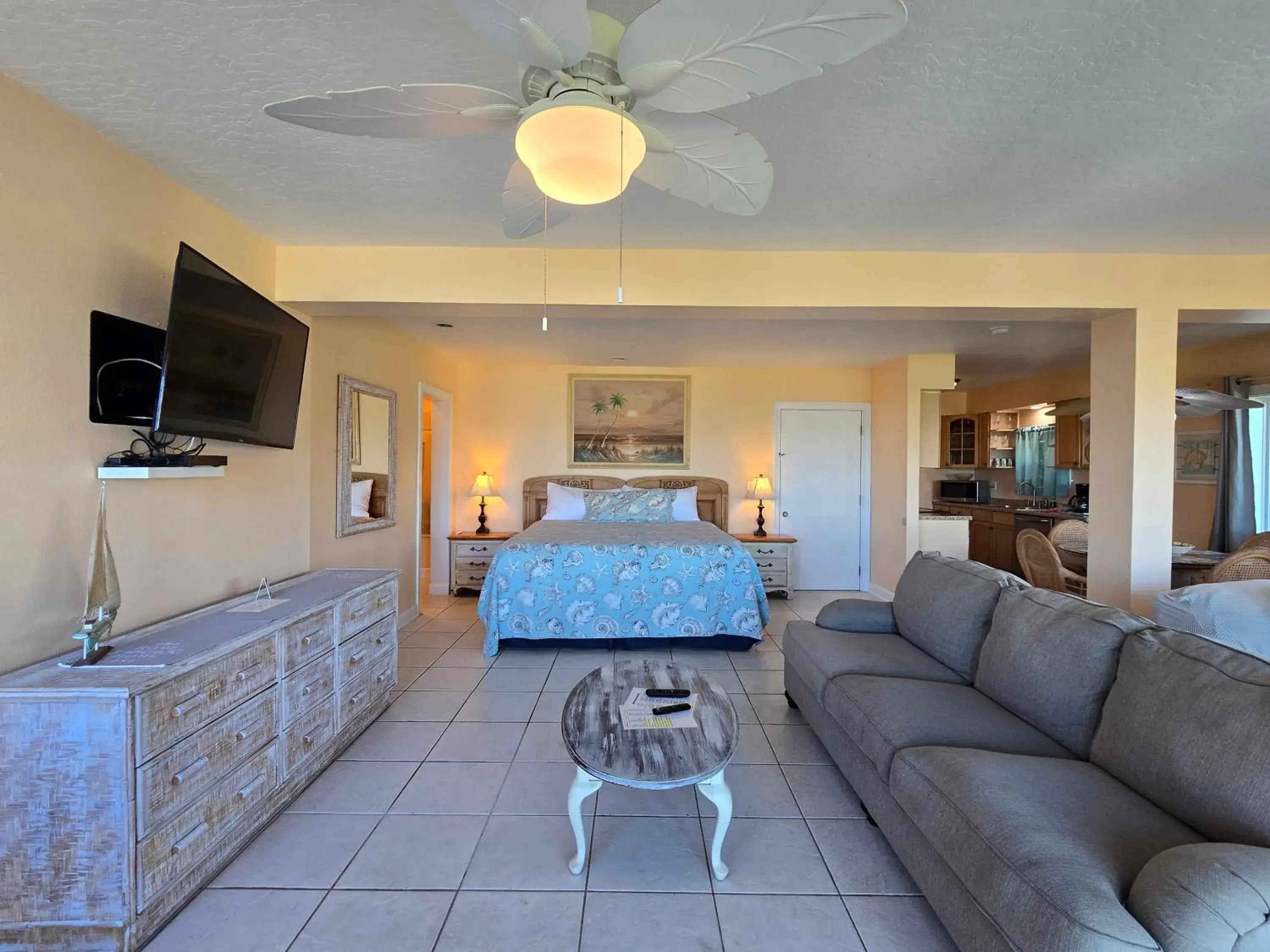 Oceanfront King Suite in Oceanfront Sea Scape Motel Oceanfront King Suite in Oceanfront Sea Scape Motel