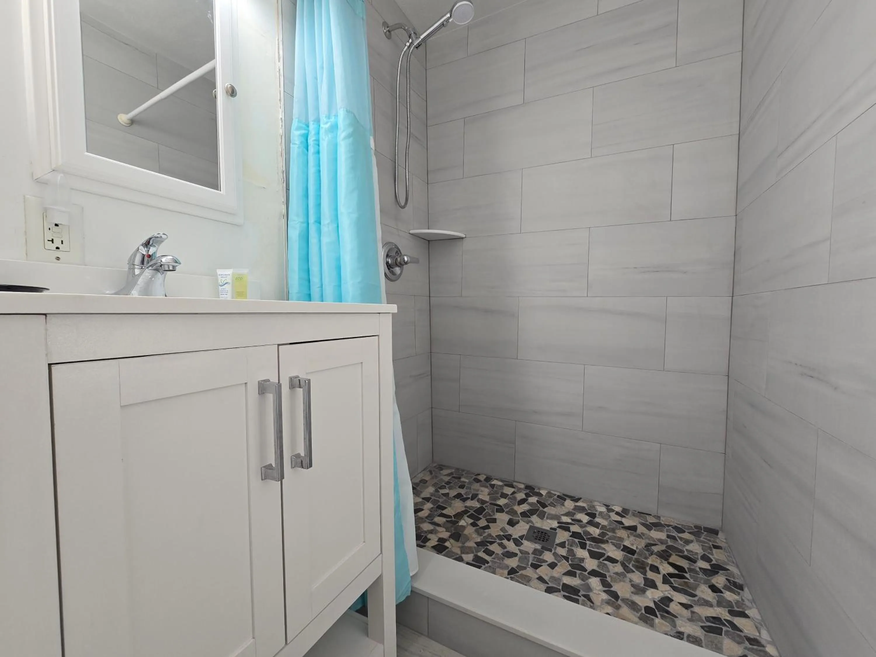 Shower in Oceanfront Sea Scape Motel