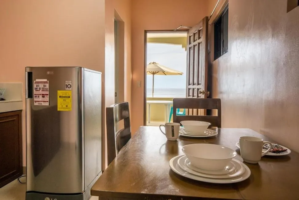 Kellocks' Seaview Apartelle