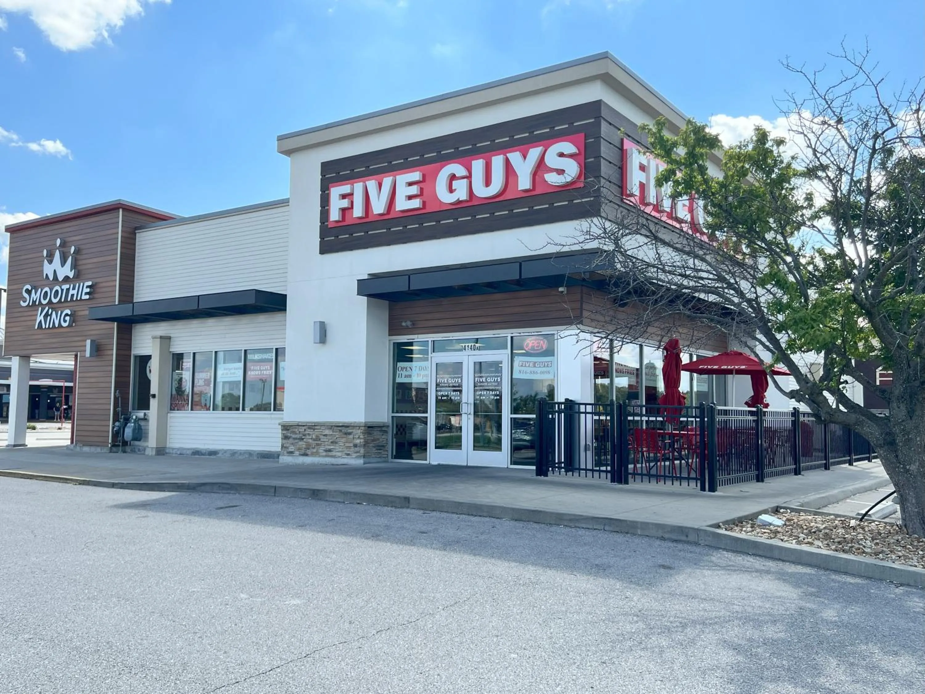 Restaurant/places to eat in Countryside Suites Kansas City Independence I-70 East Sports Complex Hotel