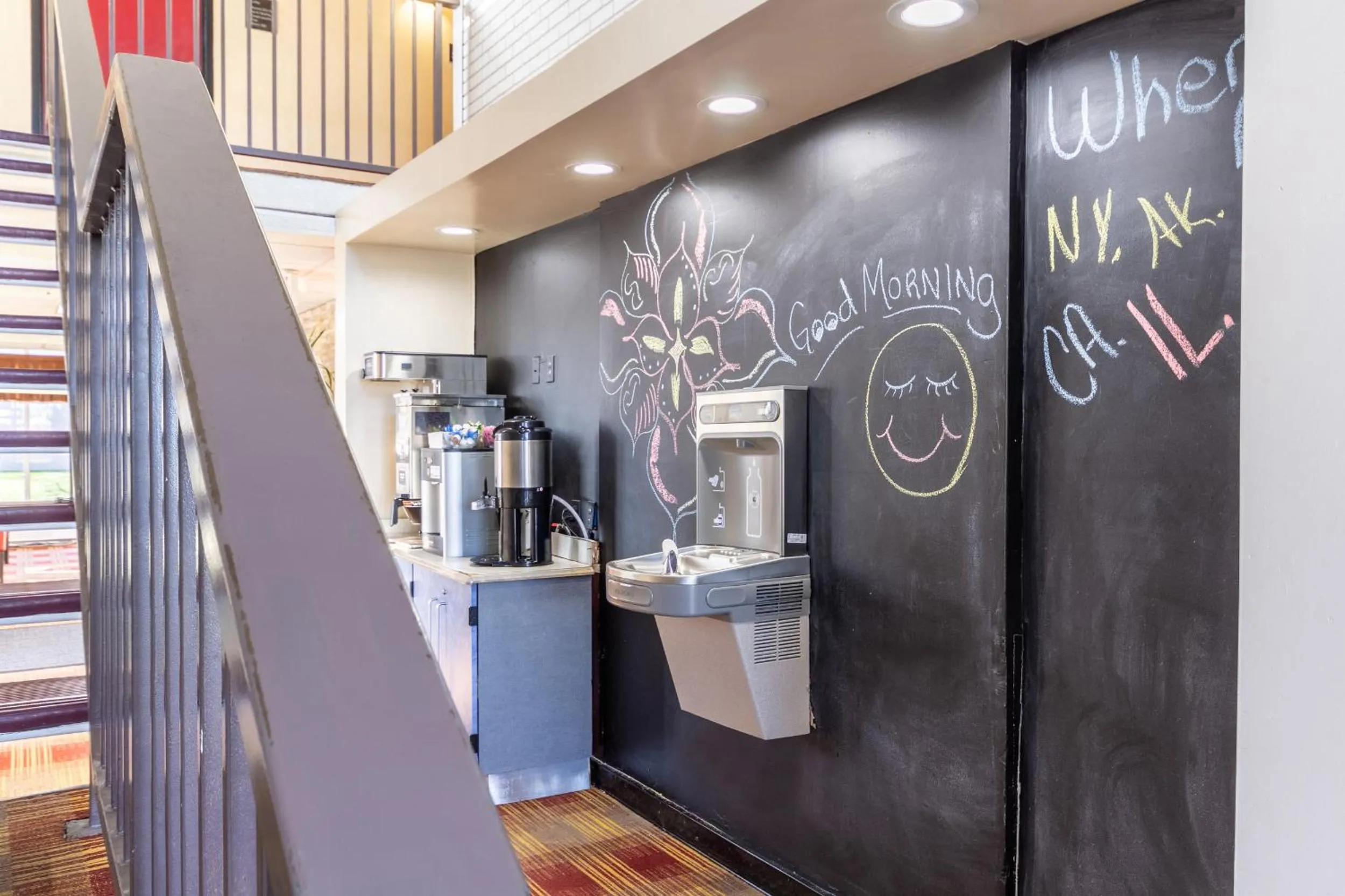 Lobby or reception in Countryside Suites Kansas City Independence I-70 East Sports Complex Hotel
