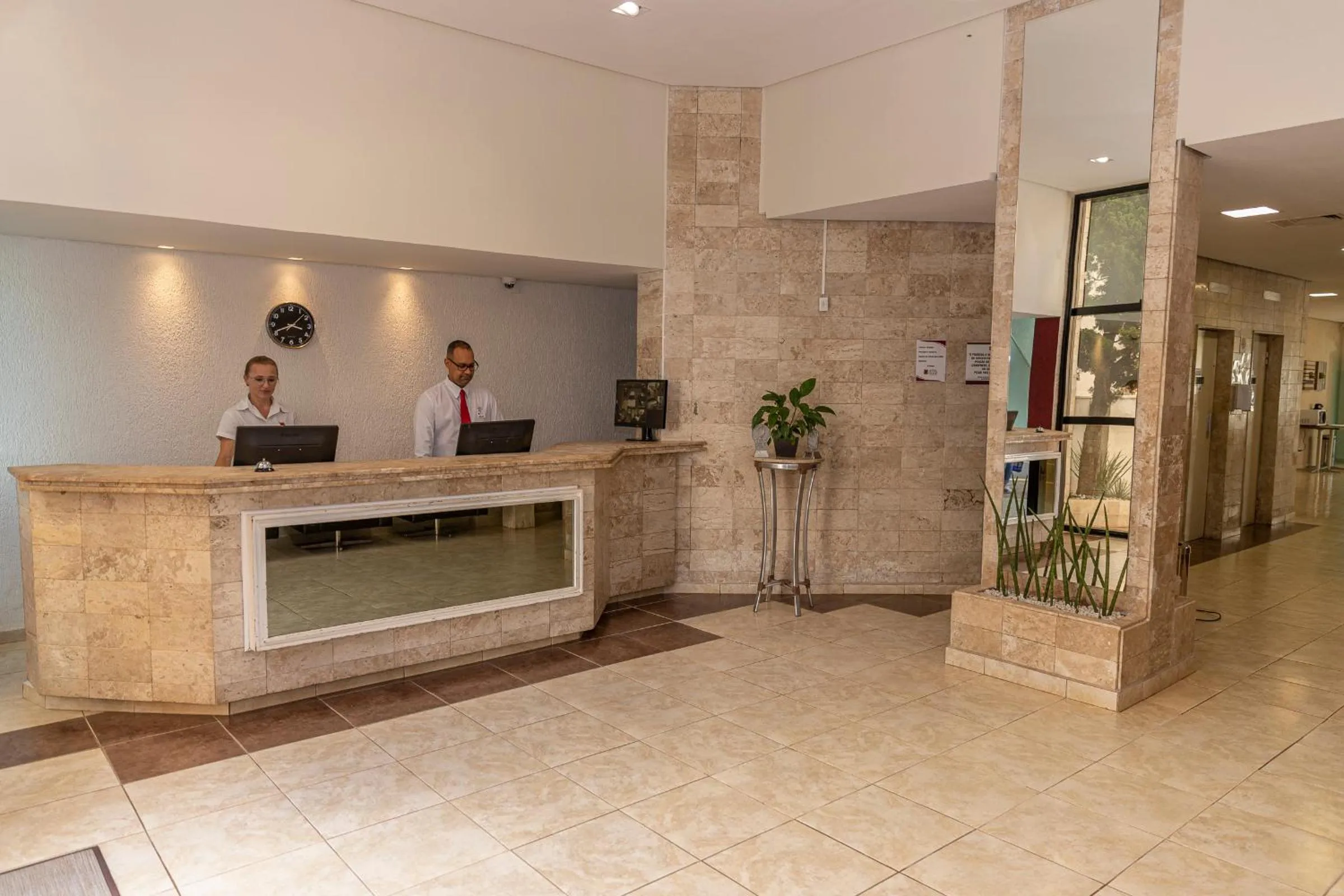 Staff in Hotel Doral Apucarana