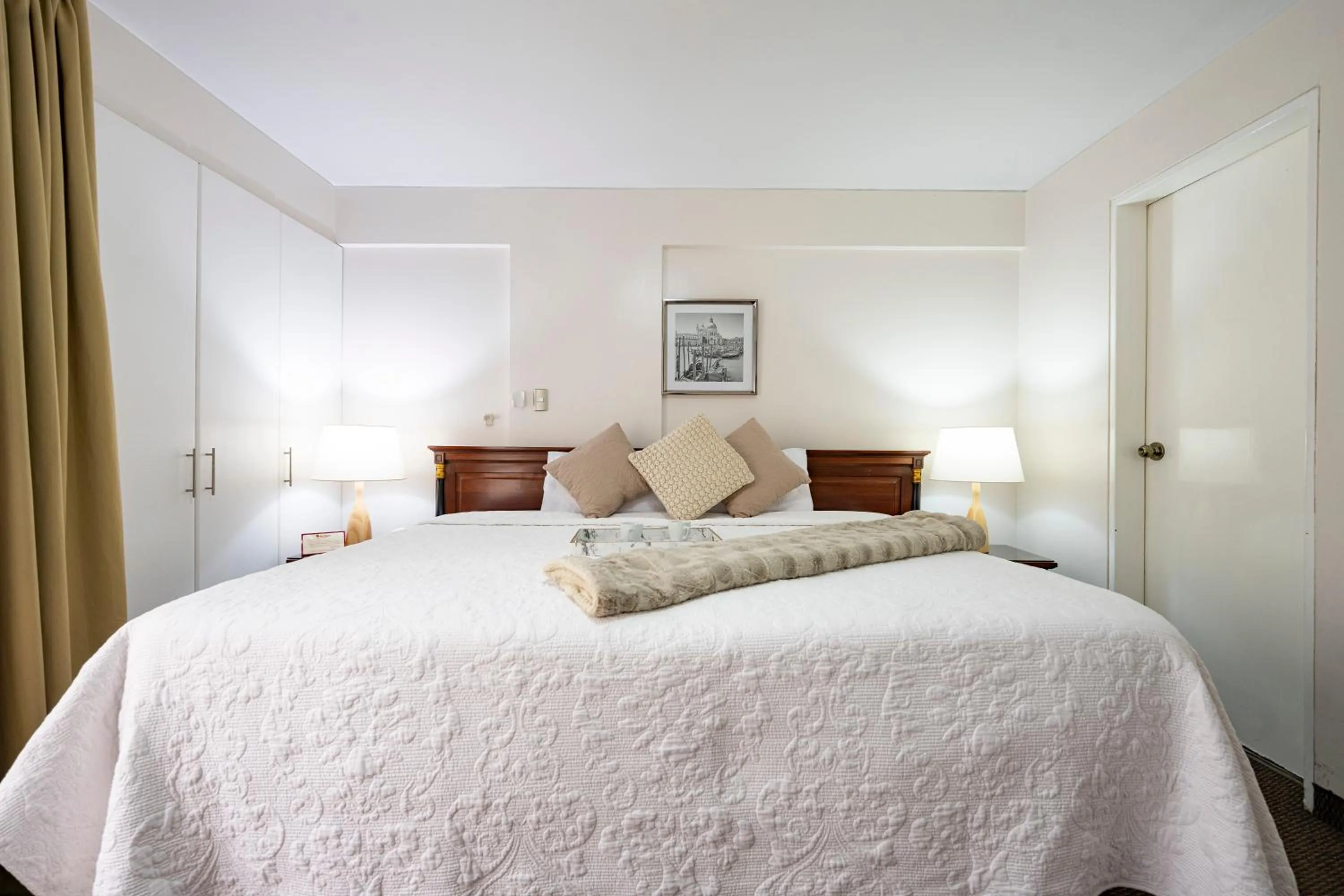 Bed in Apart Hotel San Martin