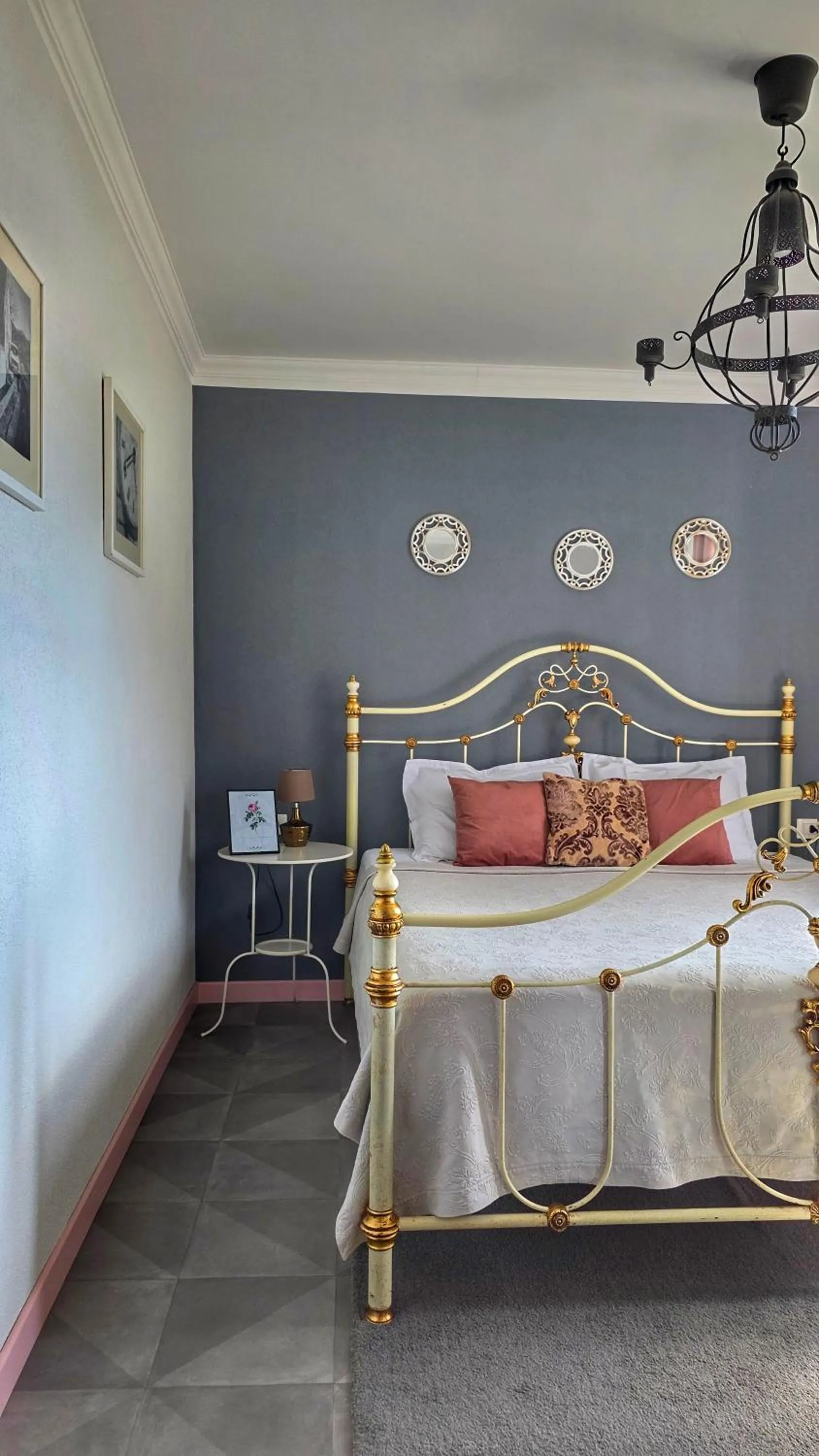 Bed in Apartment Mint&Rose