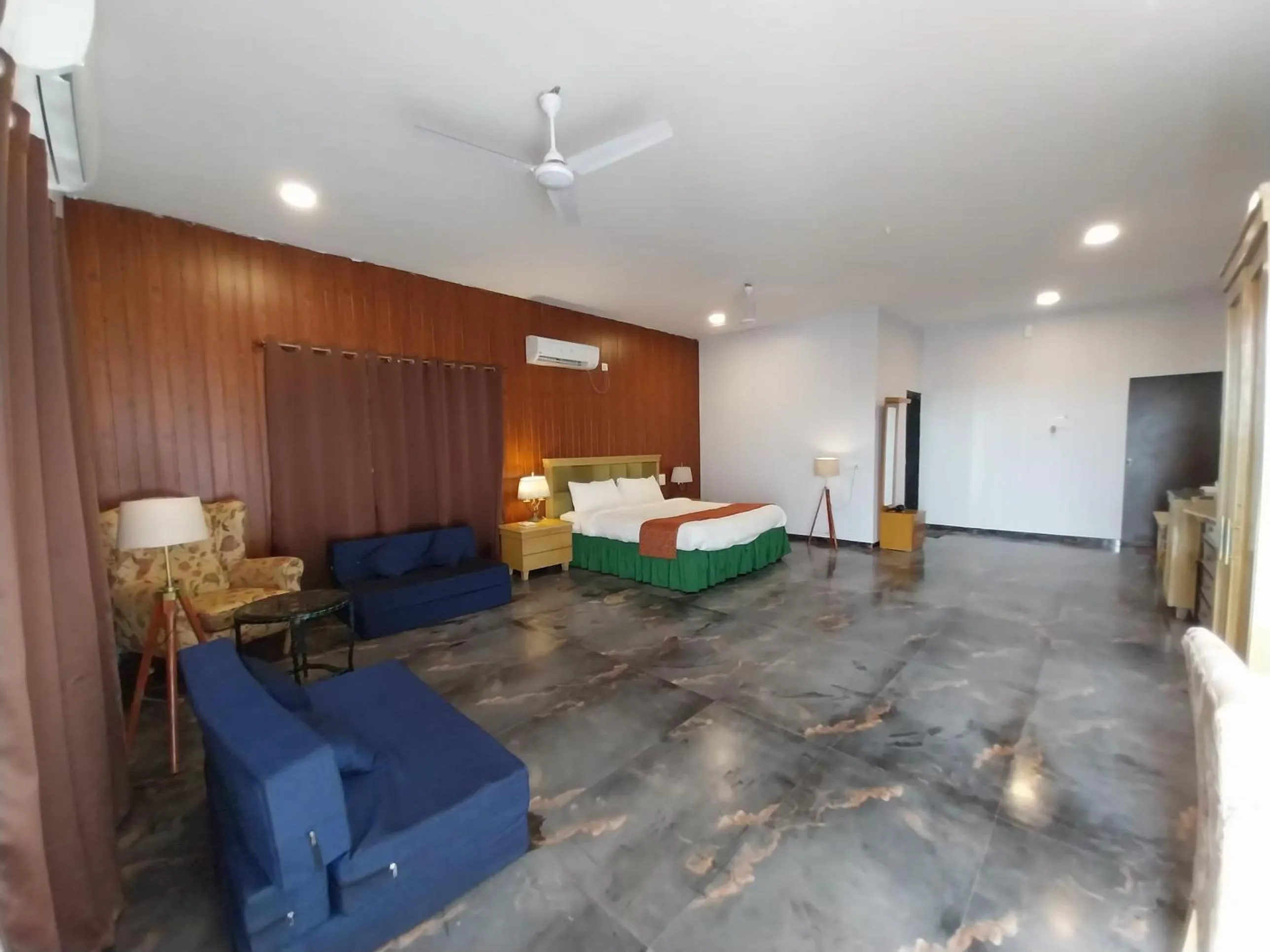 Photo of the whole room, Bed in Mango Valley Resort Ganpatipule