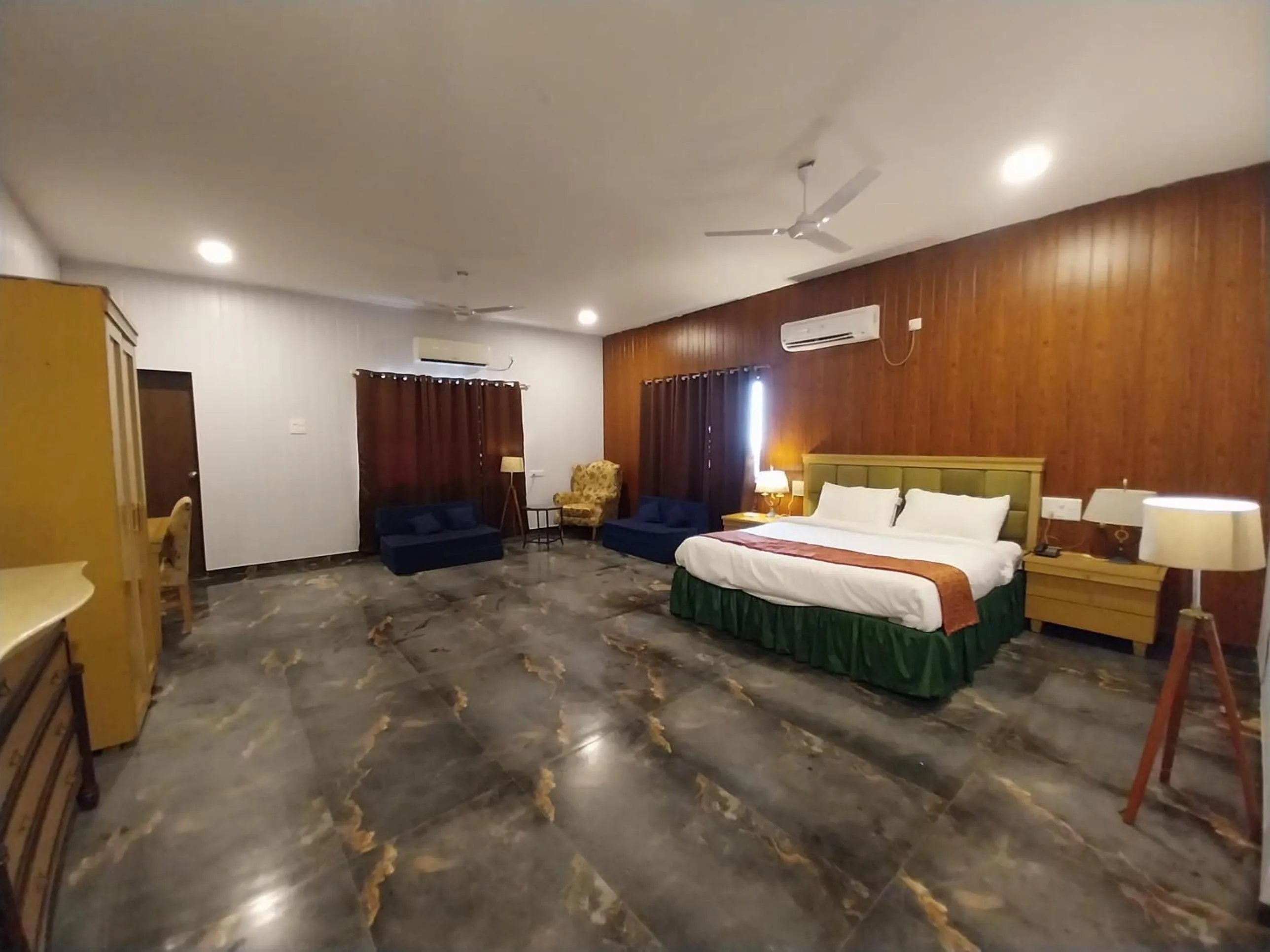 Bedroom, Bed in Mango Valley Resort Ganpatipule