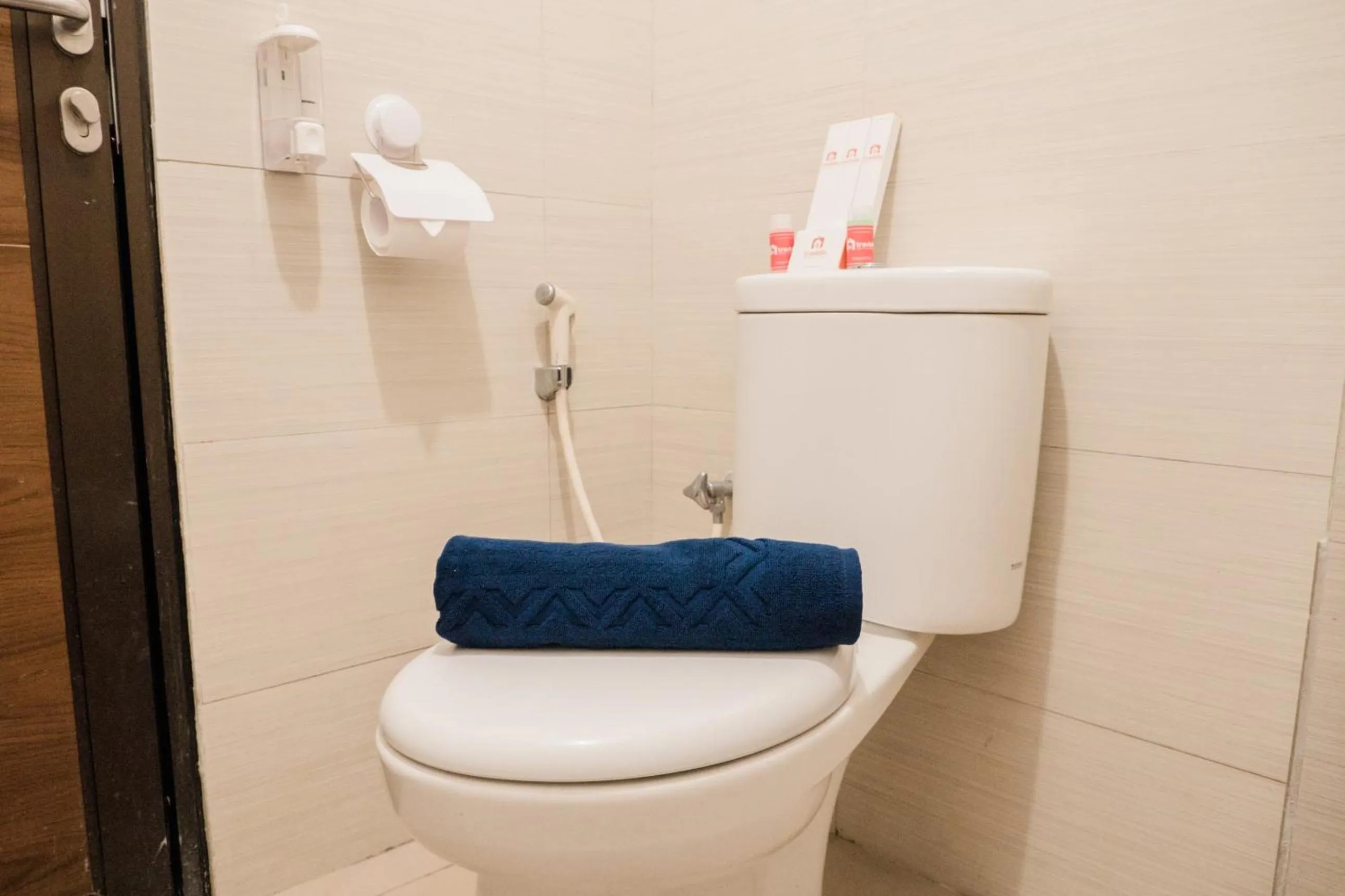 Pleasant 2BR Apartment at Gateway Pasteur By Travelio