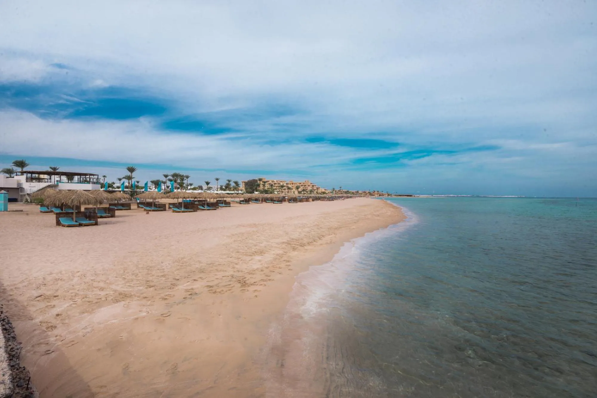 Windsurfing in Shams Lodge