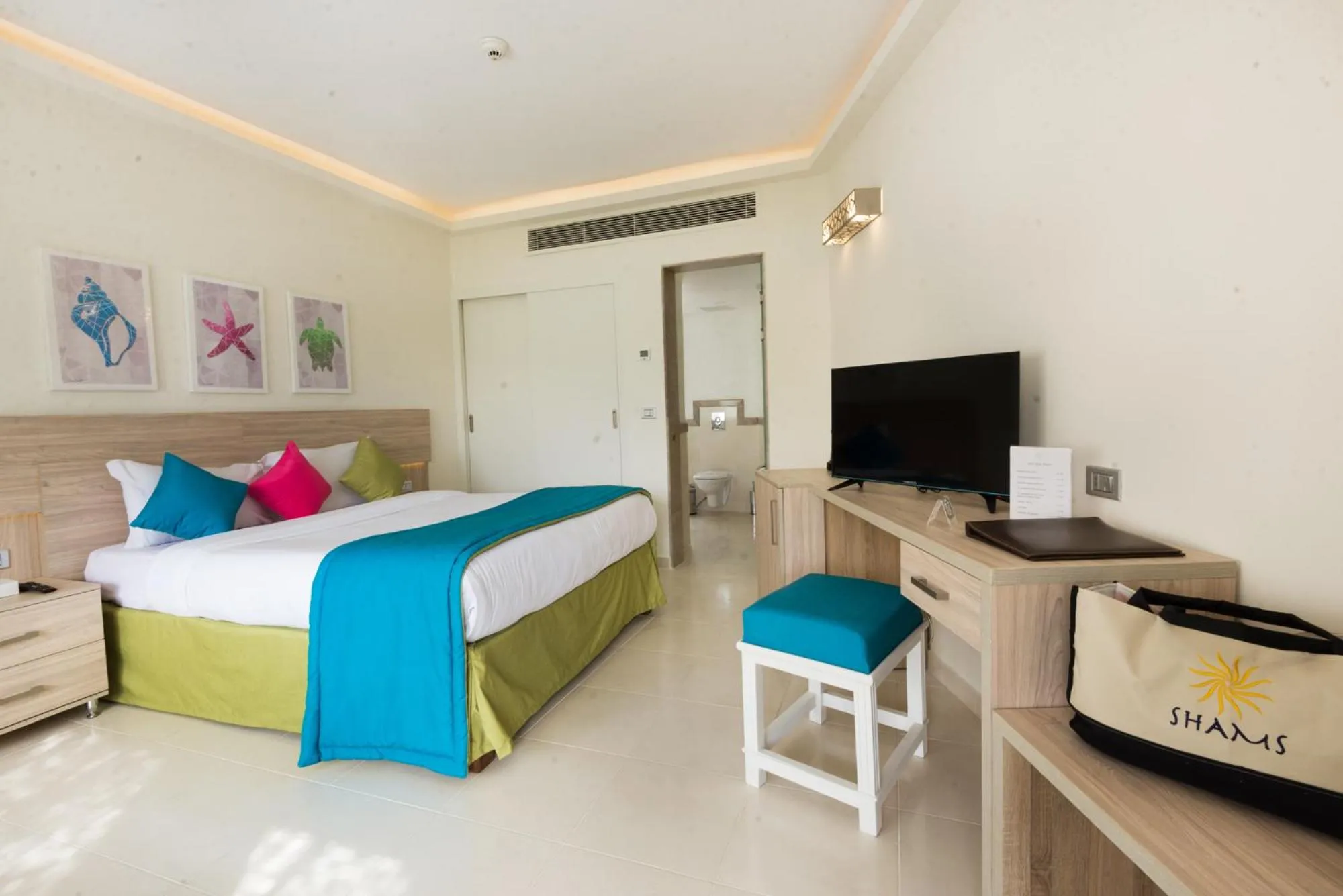 Photo of the whole room, Bed in Shams Lodge