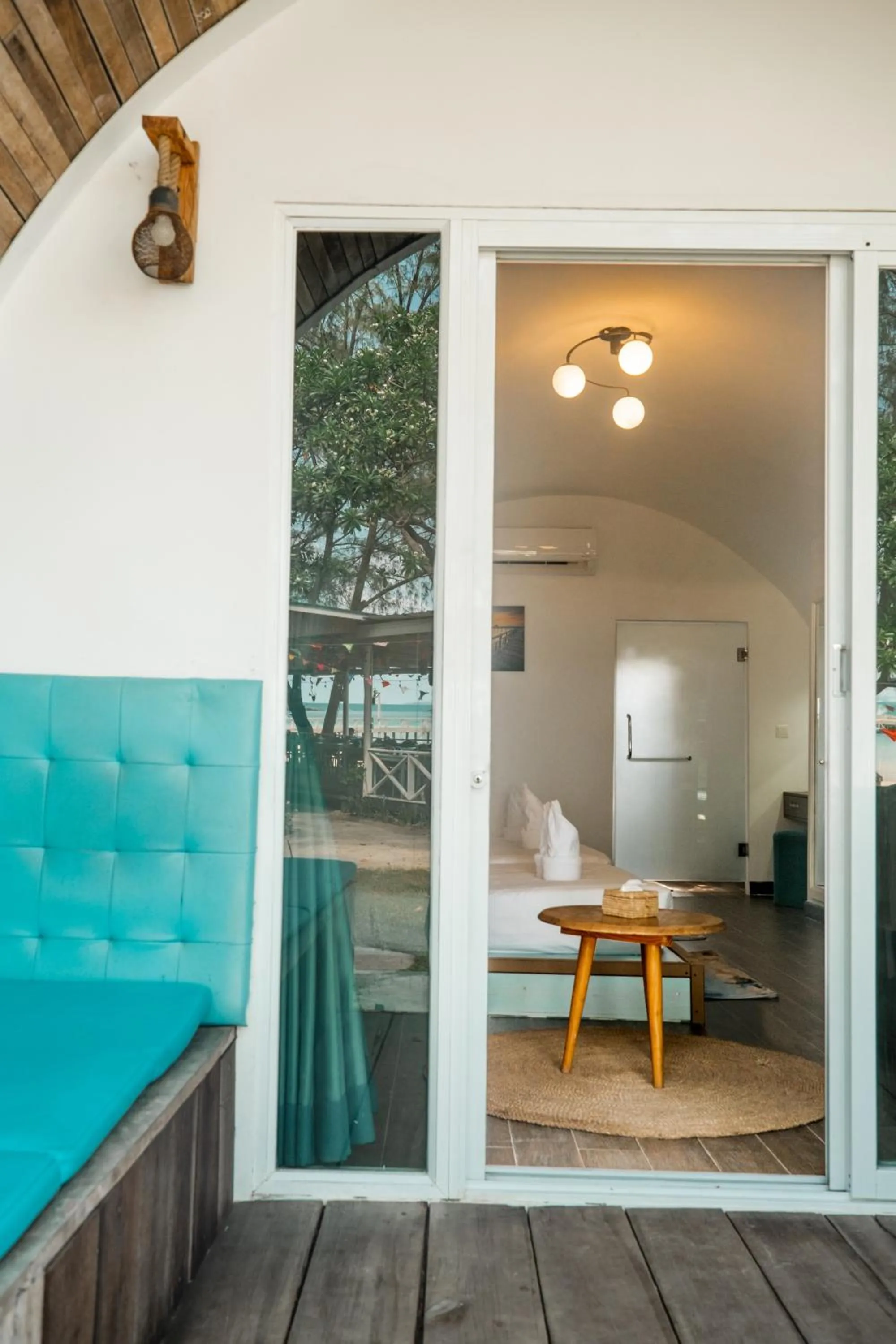 sunbed in Tube Resort by EHM