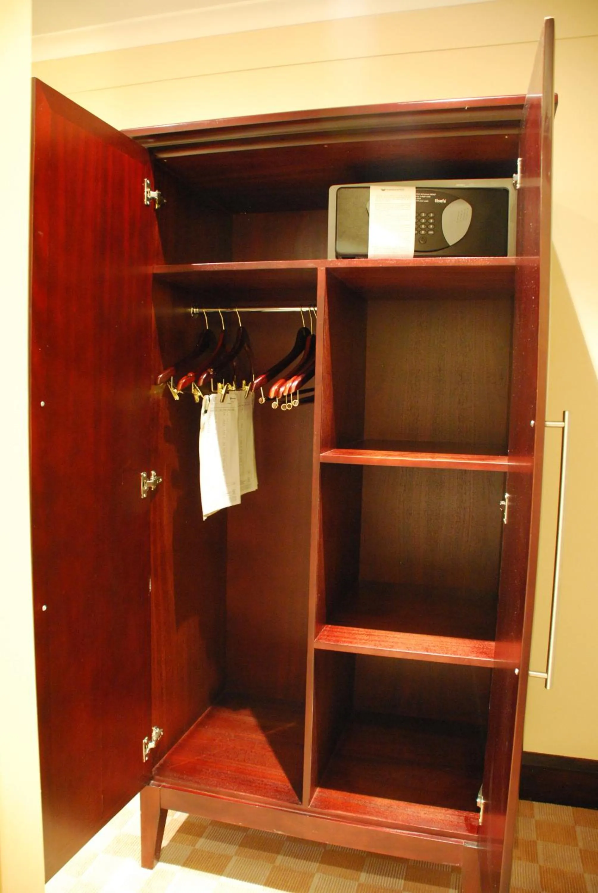 Photo of the whole room in Southern Sun OR Tambo International Airport