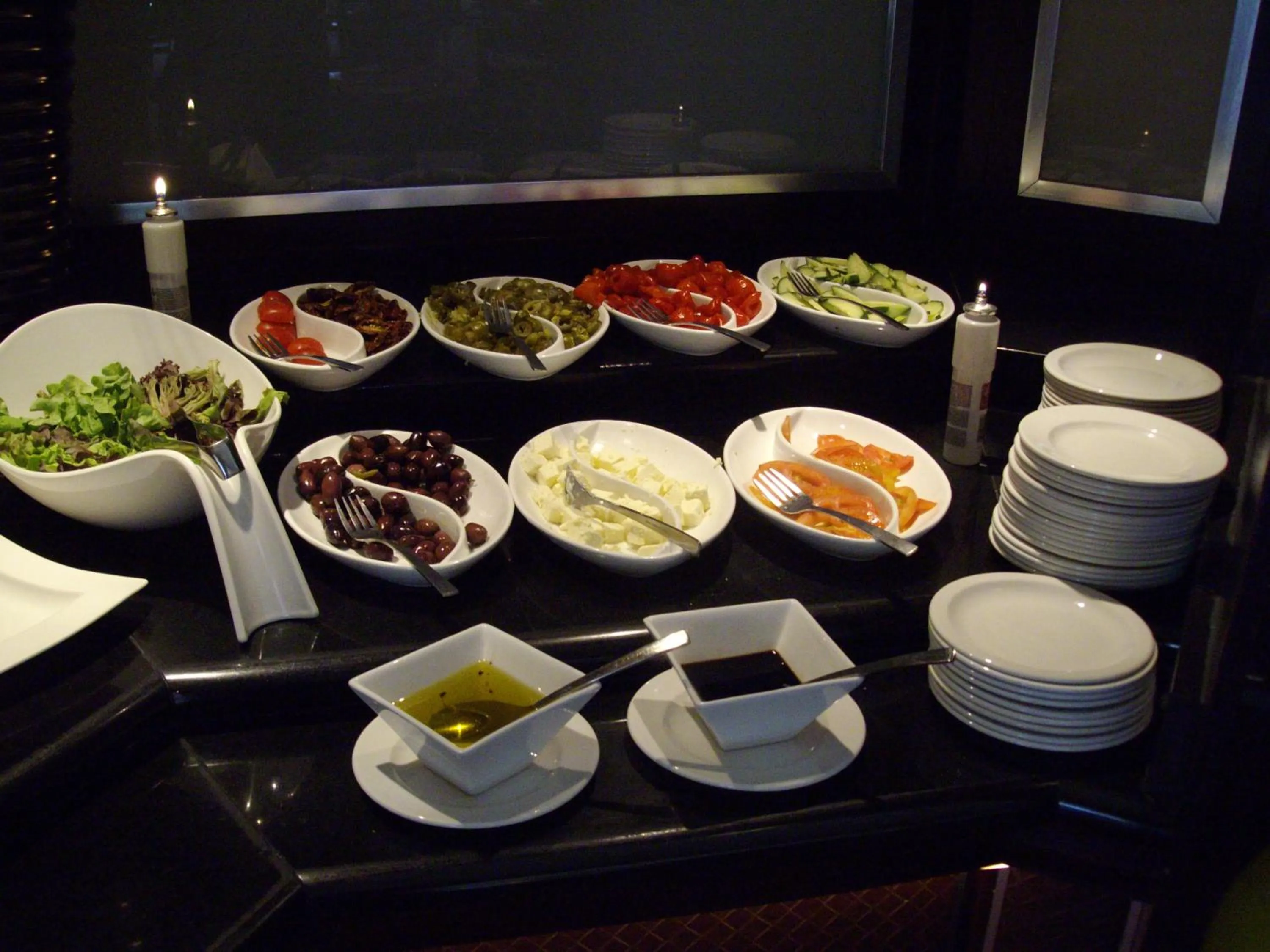 Restaurant/places to eat in Southern Sun OR Tambo International Airport