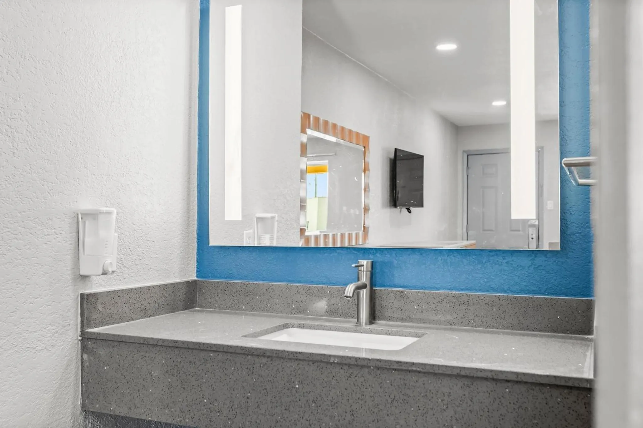 Econo Lodge Inn & Suites Sealy