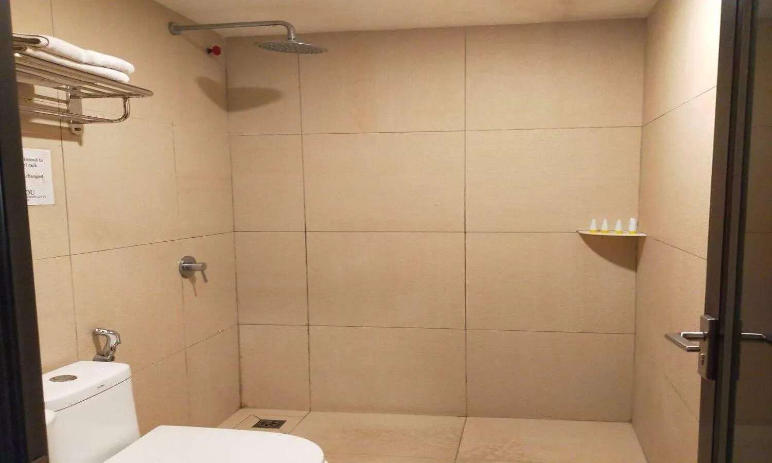 Toilet in Aladdin Dream Hotel