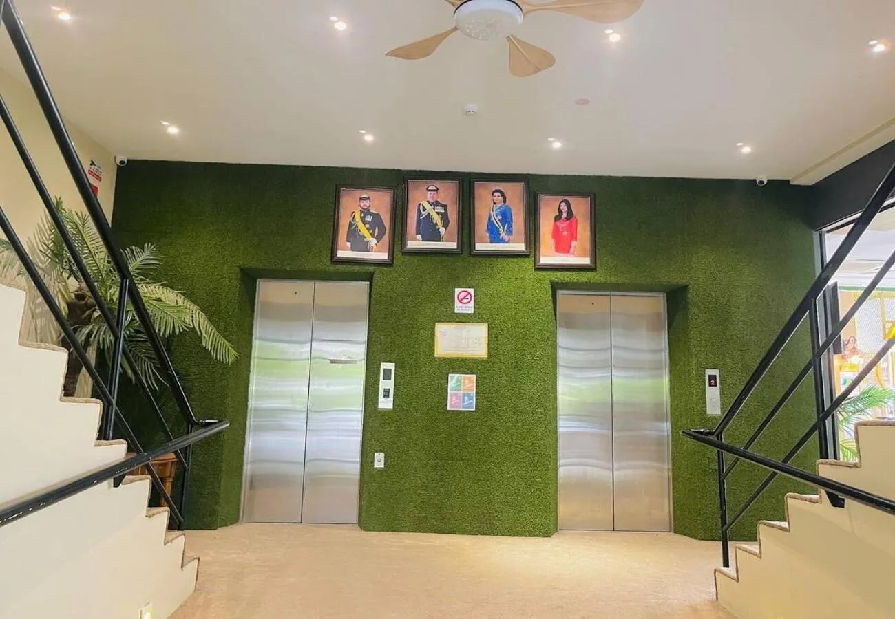 elevator in Aladdin Dream Hotel