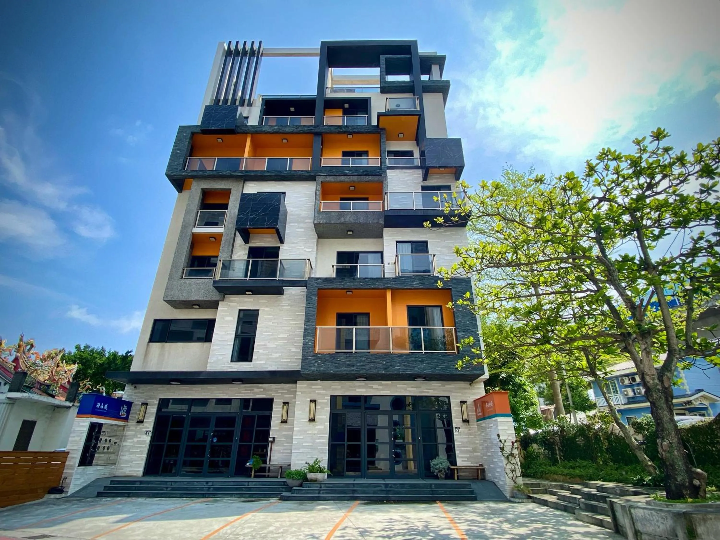 Property building in Na San Na Hai B&B