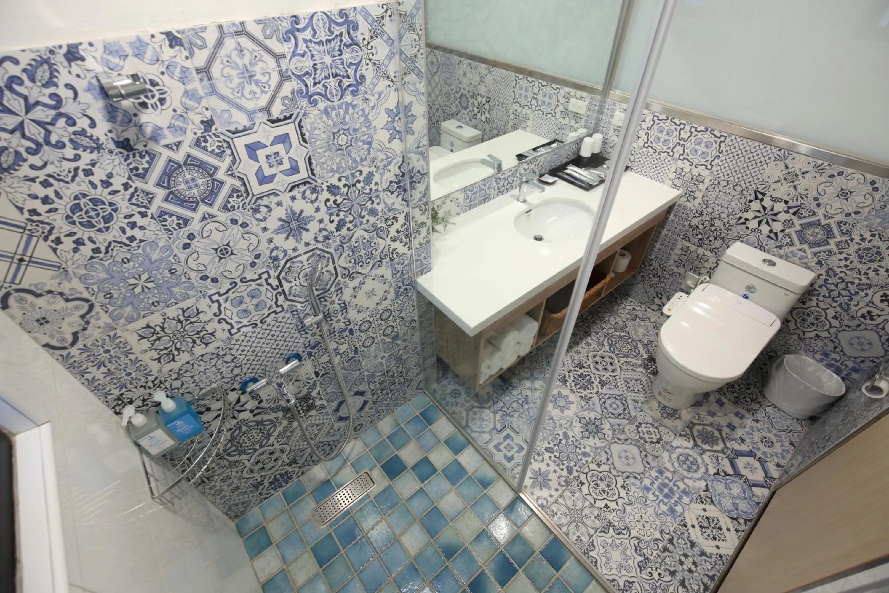 Shower in Na San Na Hai B&B