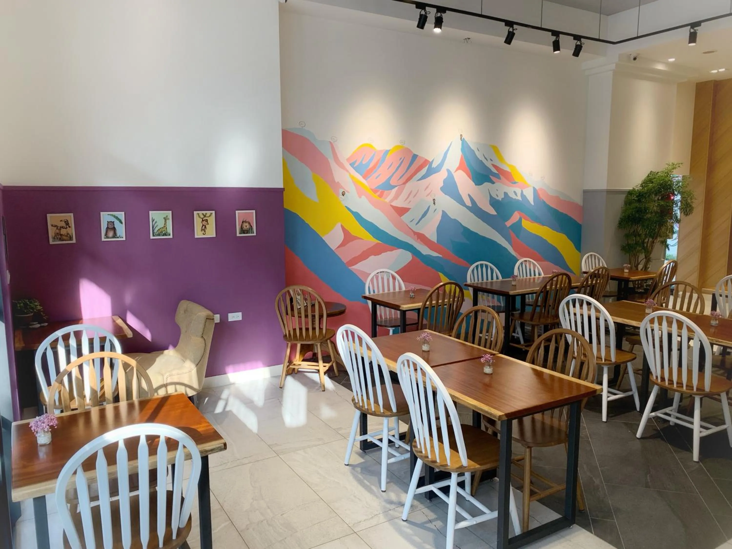 Restaurant/places to eat in Na San Na Hai B&B