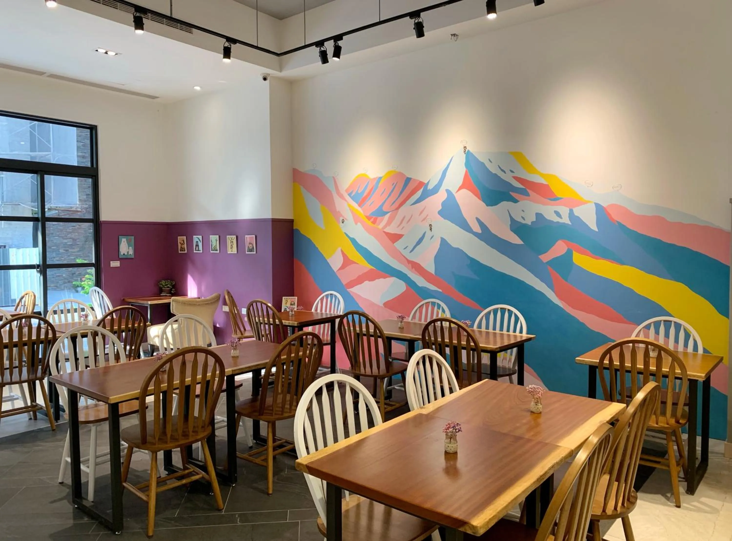 Restaurant/places to eat in Na San Na Hai B&B