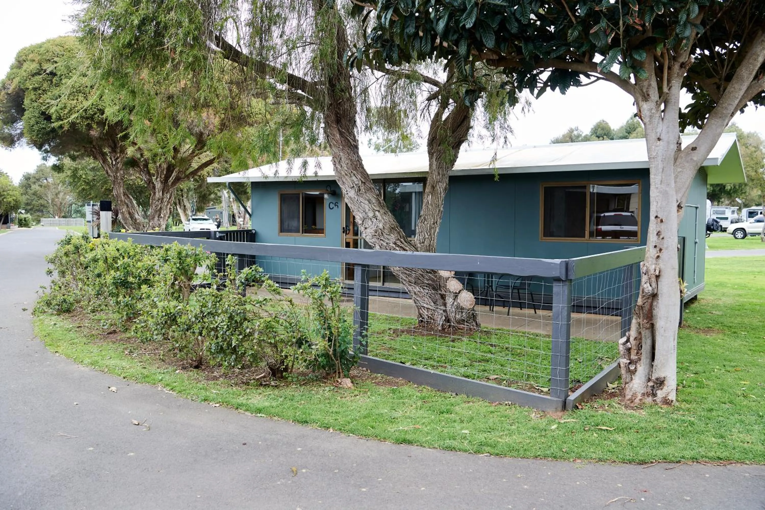 Property building in Pine Country Caravan Park