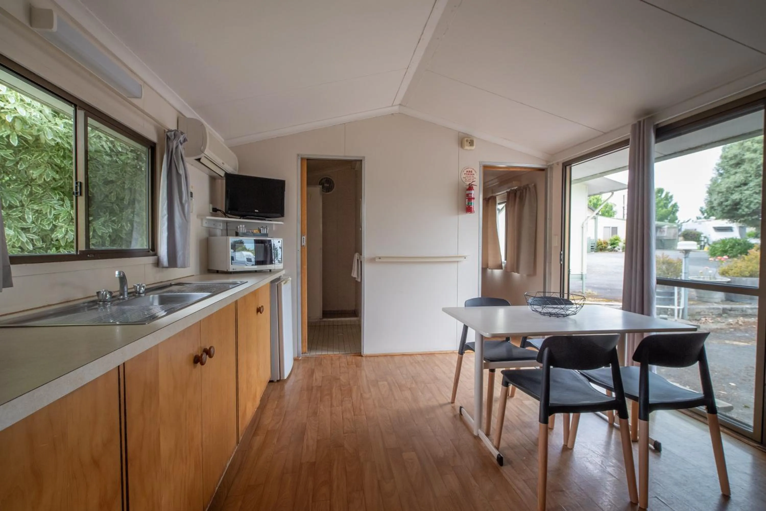 Kitchen or kitchenette in Pine Country Caravan Park