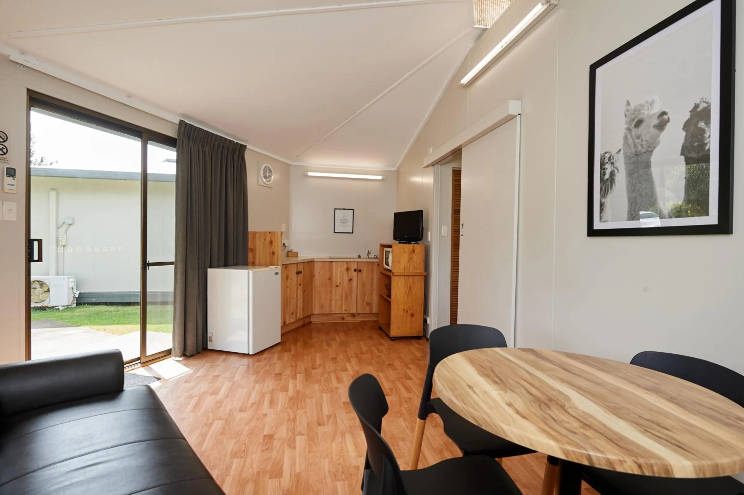 Kitchen or kitchenette in Pine Country Caravan Park