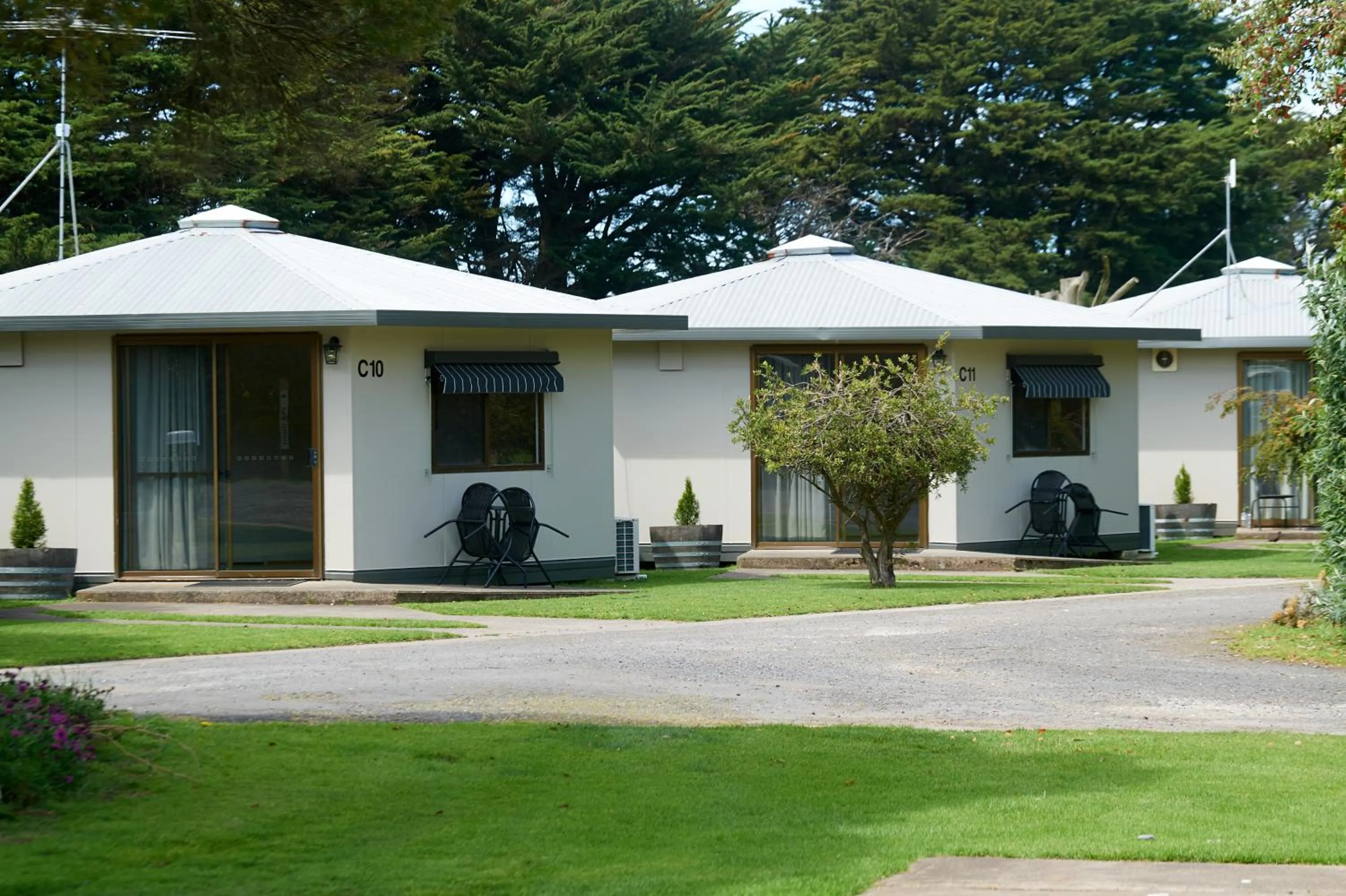 Property building in Pine Country Caravan Park