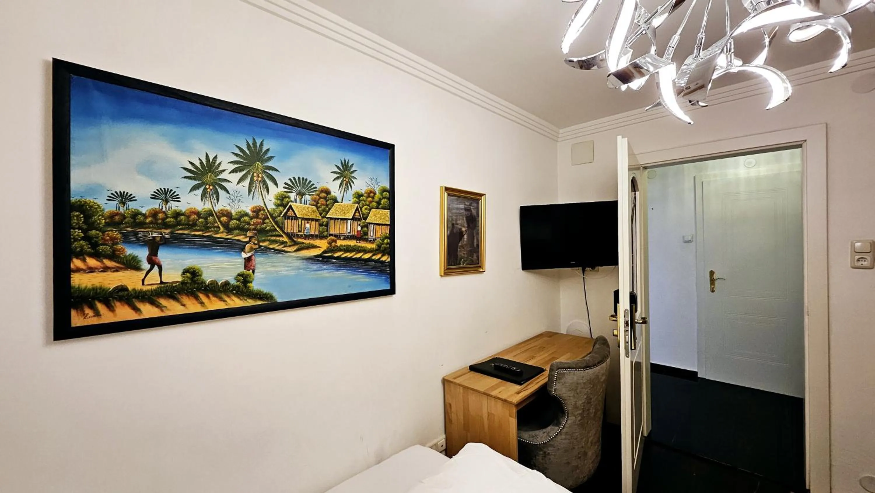 TV and multimedia in Höckner Plaza Hotel