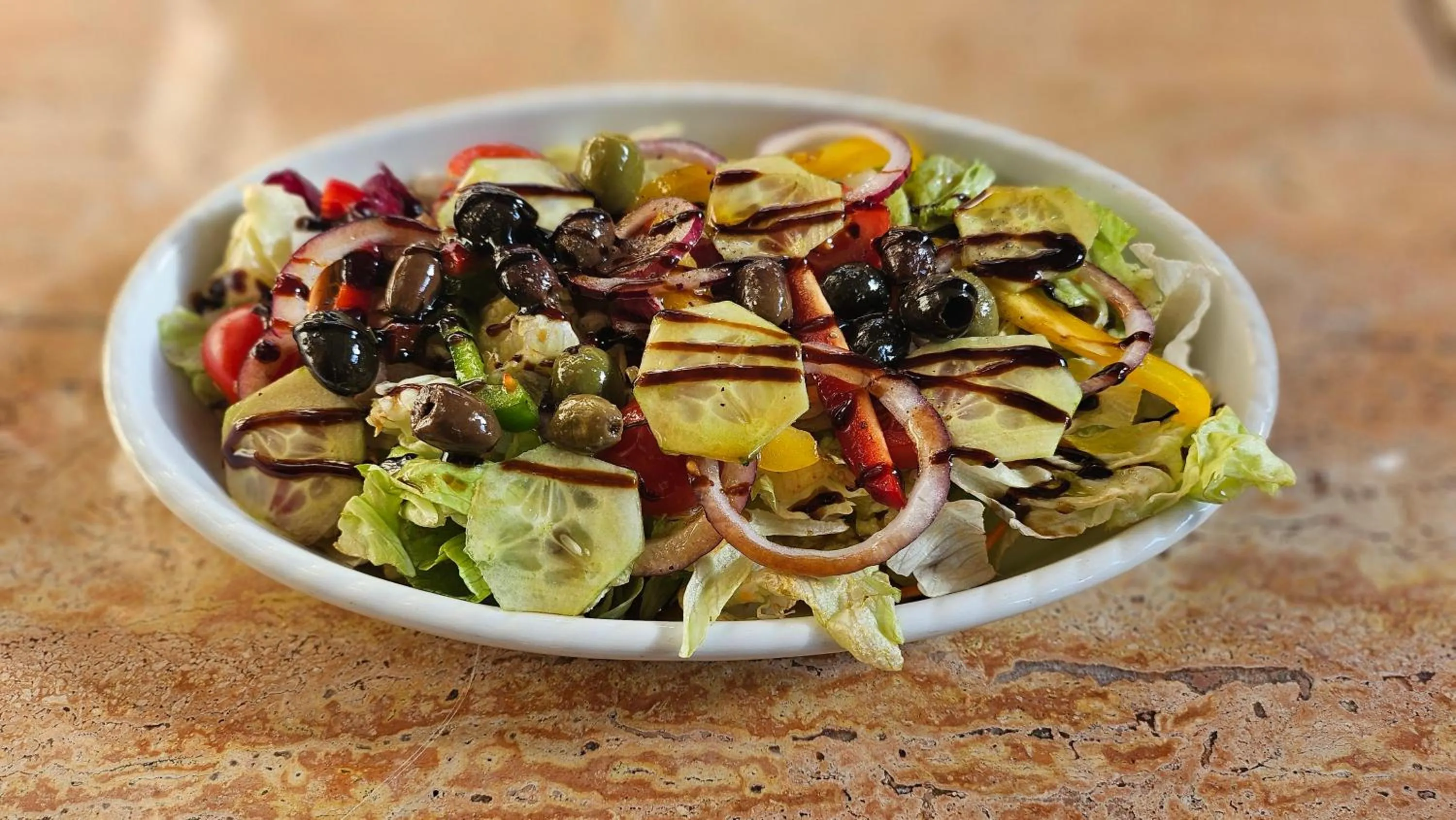 Restaurant/places to eat in Höckner Plaza Hotel