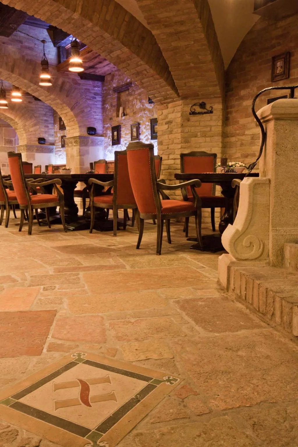 Restaurant/places to eat in Halasi Pince Panzió