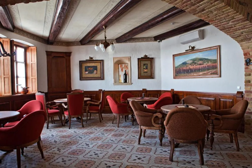 Lounge or bar in Halasi Pince Panzió