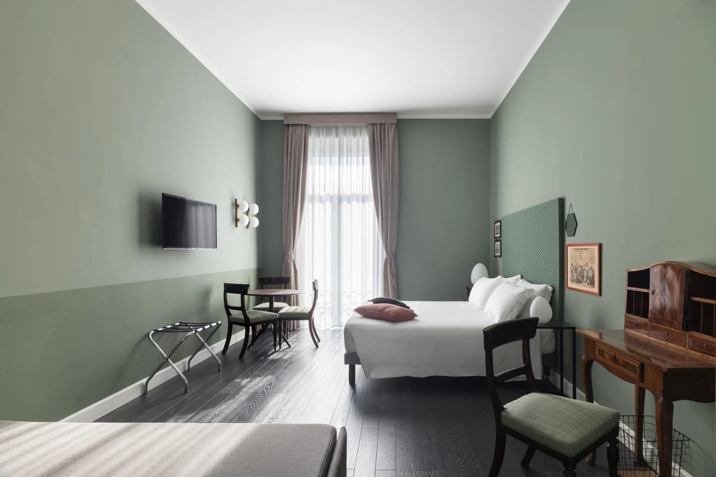 Photo of the whole room, Bed in Rinuccini Relais