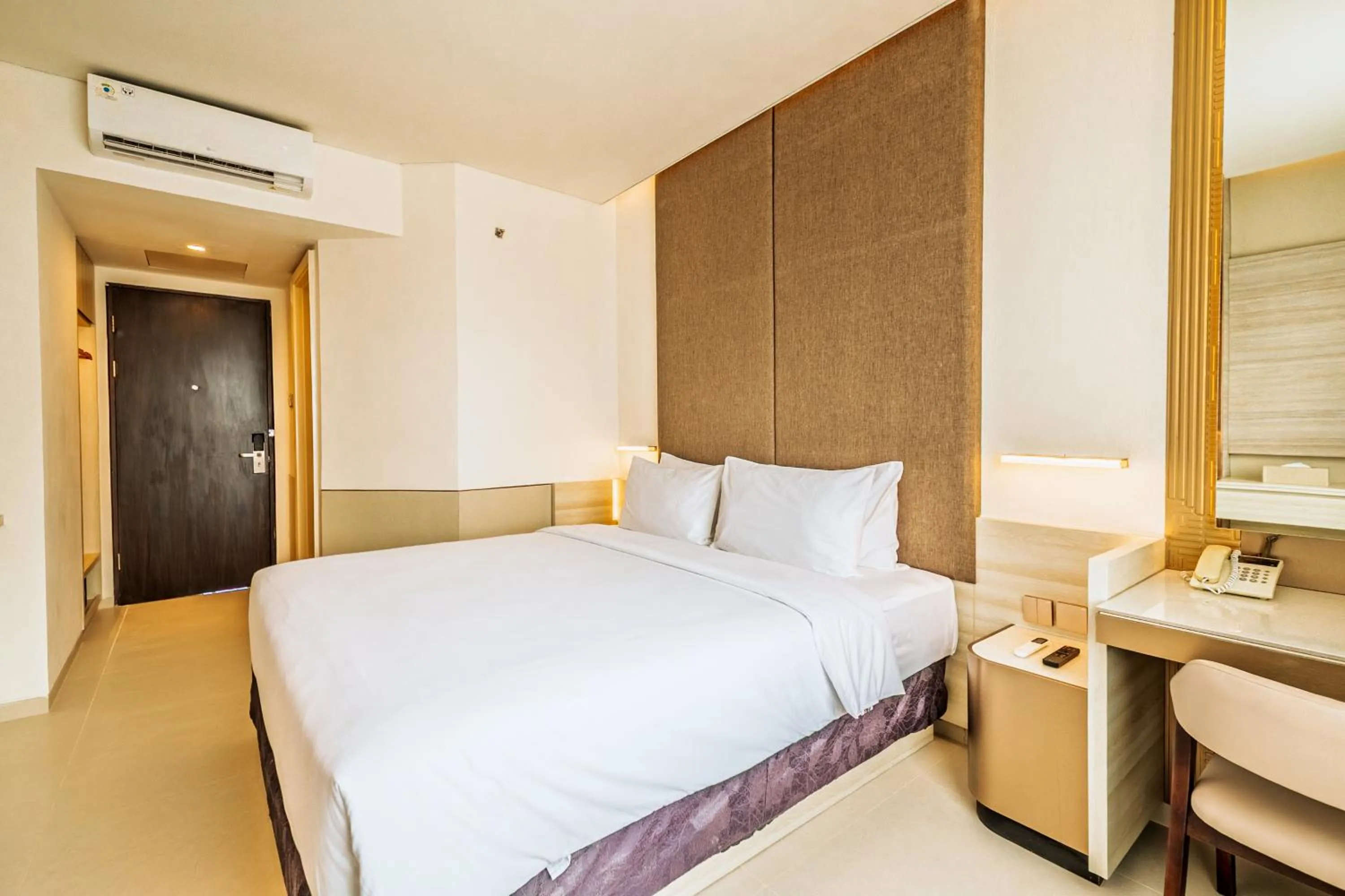 Bed in Gino Feruci Braga by KAGUM Hotels