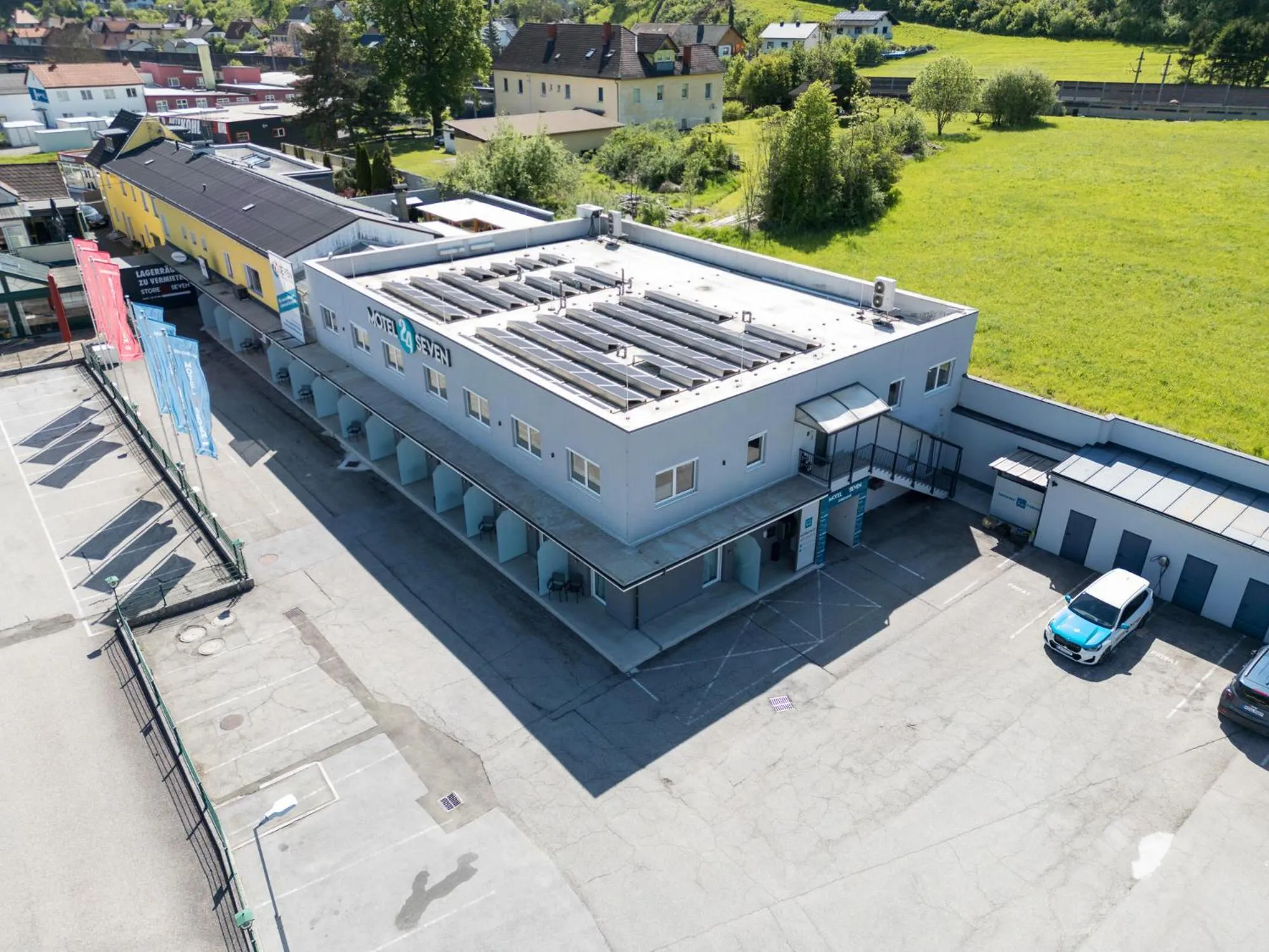 Property building in MOTEL24seven